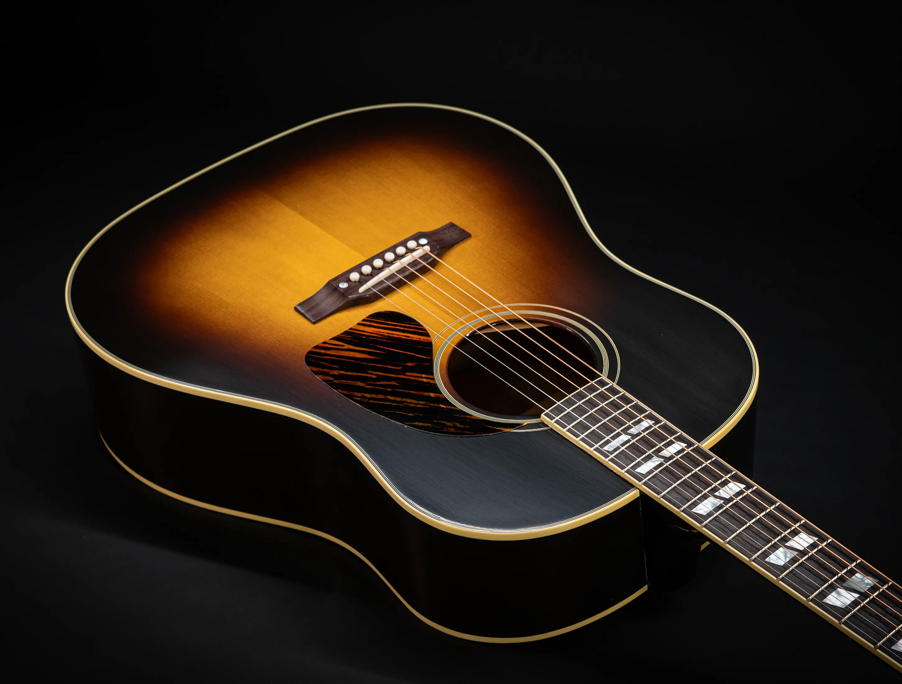 Show gallery (33 images) a174873-Gibson-Southern-Jumbo-EARLY-40s-Golden-Era-Custom-Shop-Adirondack-Vintage-Sunburst-