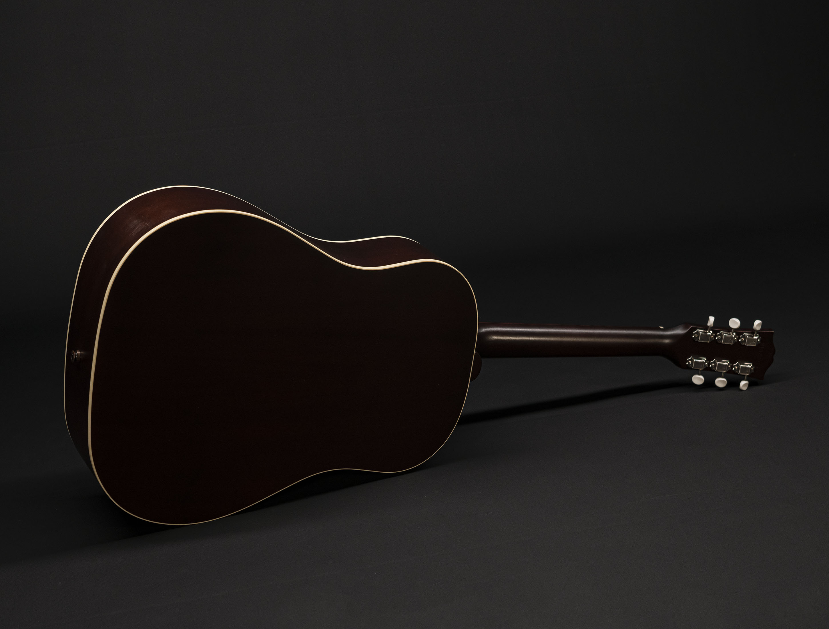 Show gallery (25 images) a121277 gibson-j-45-50s-faded-vintage-sunburst