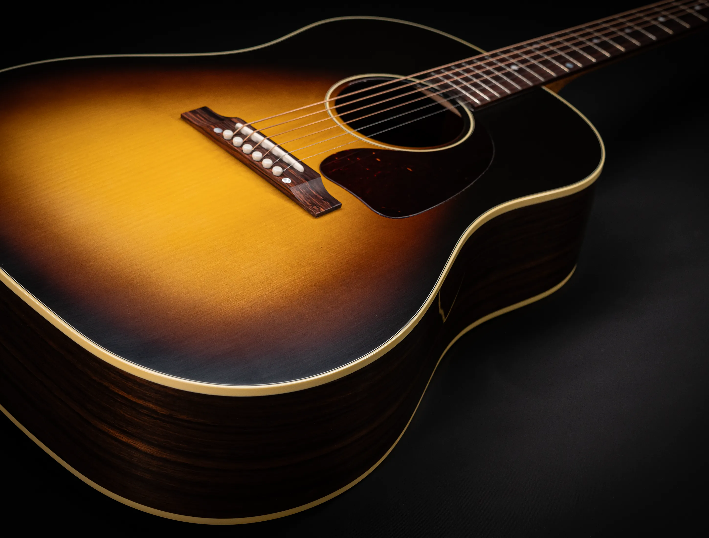 Show gallery (30 images) a175808-Gibson-J-45-Rosewood-EARLY-50s-Golden-Era-Custom-Shop-Adirondack-Vintage-Sunburst-Musikhaus-Hermann-