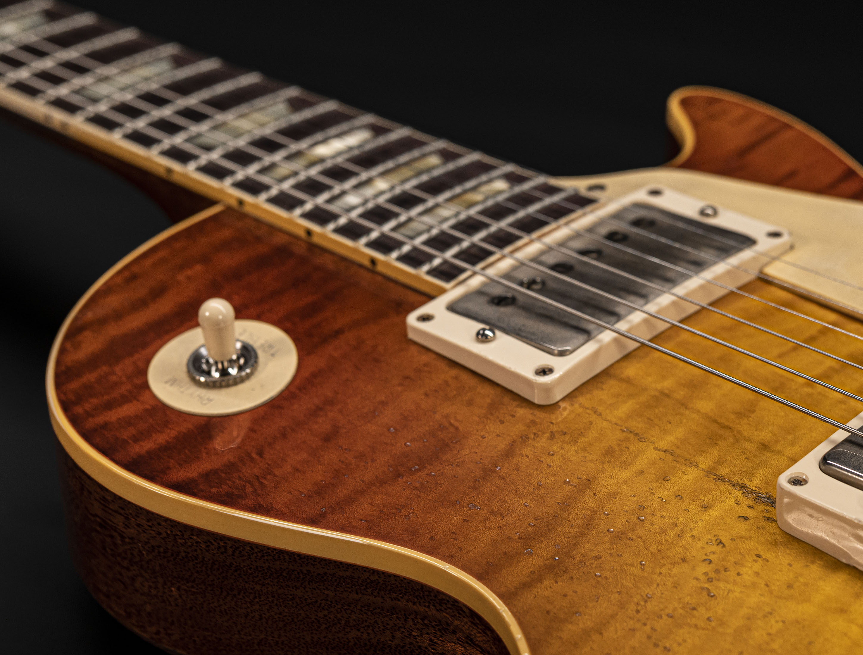 a138846-Gibson-Les-Paul-1959-The-Burst-Tom-Murphy-Painted-TM-R9-Ultra-Heavy-Aged-Murphys-Tea-931783 a138846-gibson-les-paul-1959-the-burst-tom-murphy-painted-tm-r9-ultra-heavy-aged-murphys-tea-931783