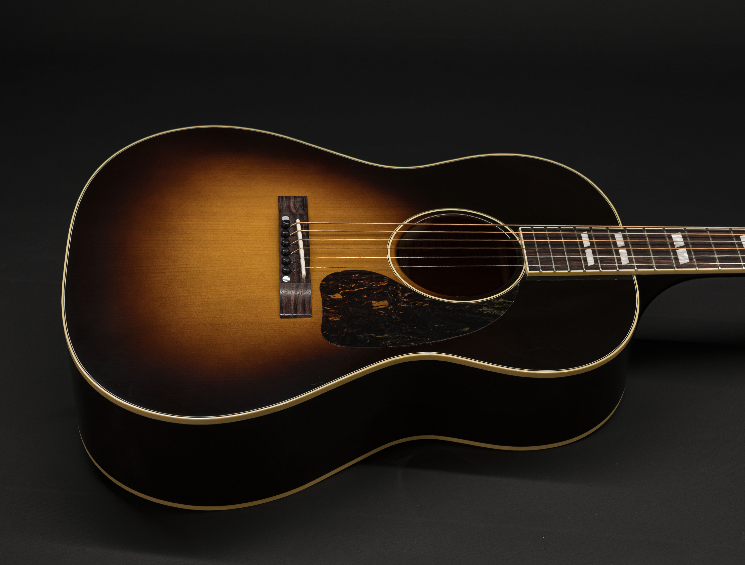 Show gallery (24 images) a119811gibson-nathaniel-rateliff-lg-2-western