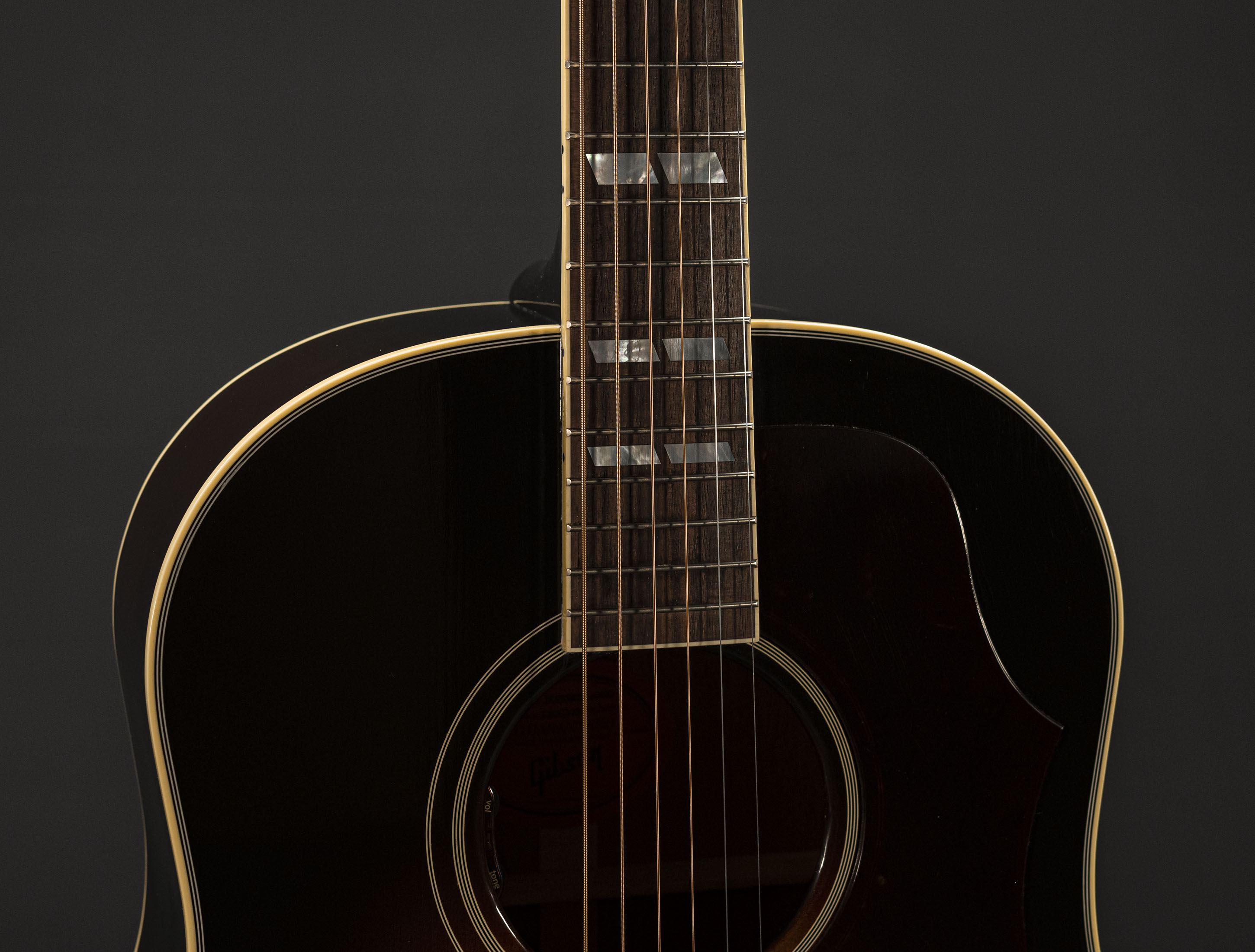 Show gallery (25 images) a125035 gibson-southern-jumbo-original-vintage-sunburst