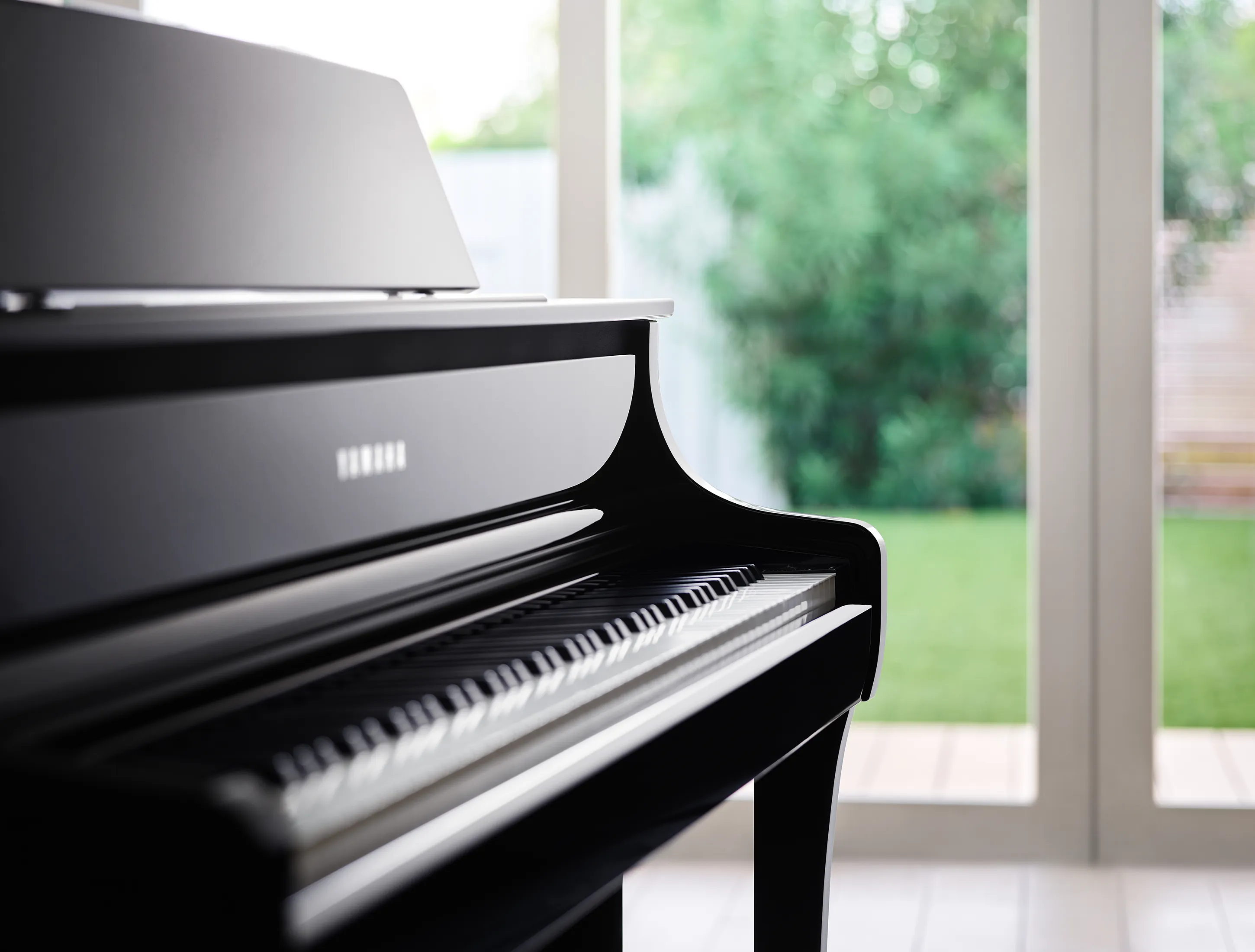 Show gallery (27 images) Yamaha CLP-875PE Lifestyle 1 012