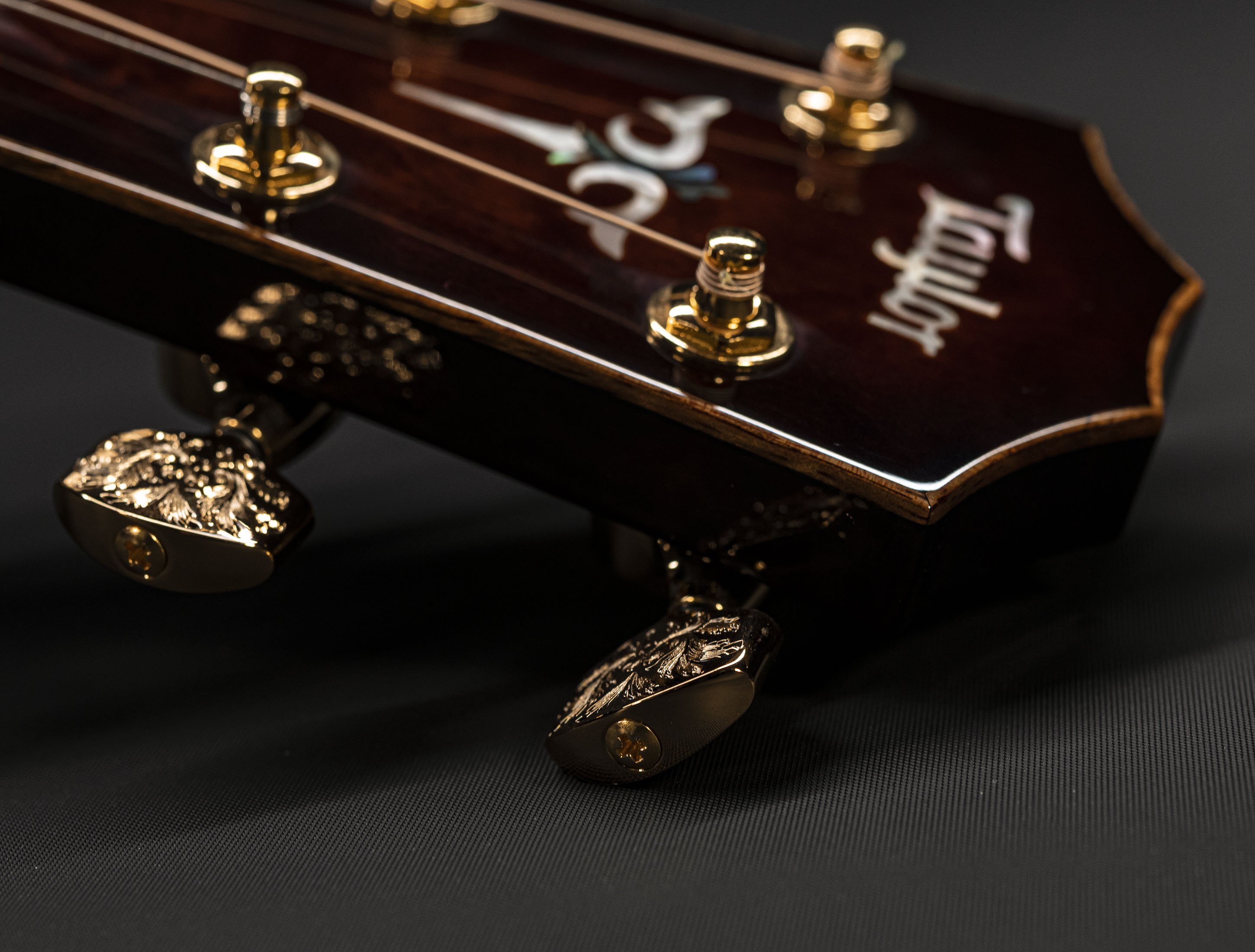 a143275 Taylor-Custom-Baja-Grand-Auditorium