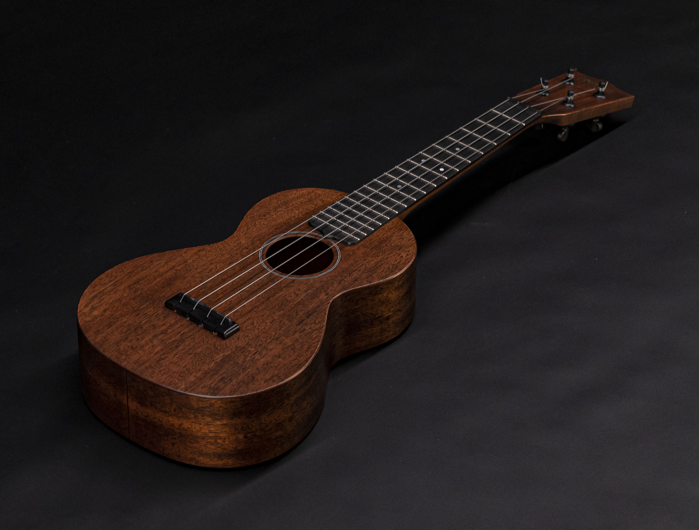 Galerie anzeigen (17 Bilder) a10-8946-martin-concert-fsc-uke-ukulele