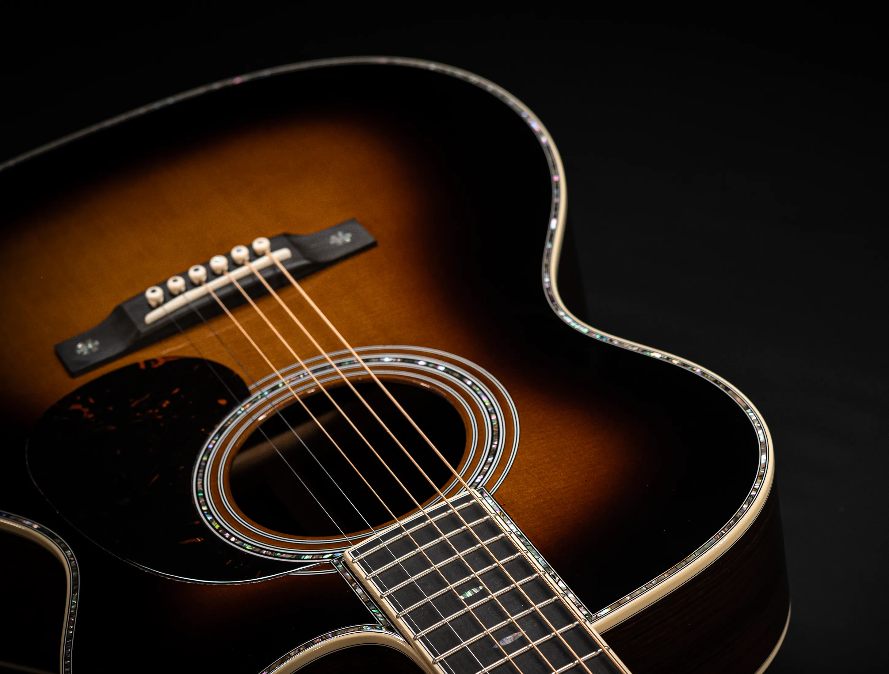 Show gallery (33 images) a162213 Martin 000-42C Custom Shop Golden Era Cutaway 1935 Sunburst
