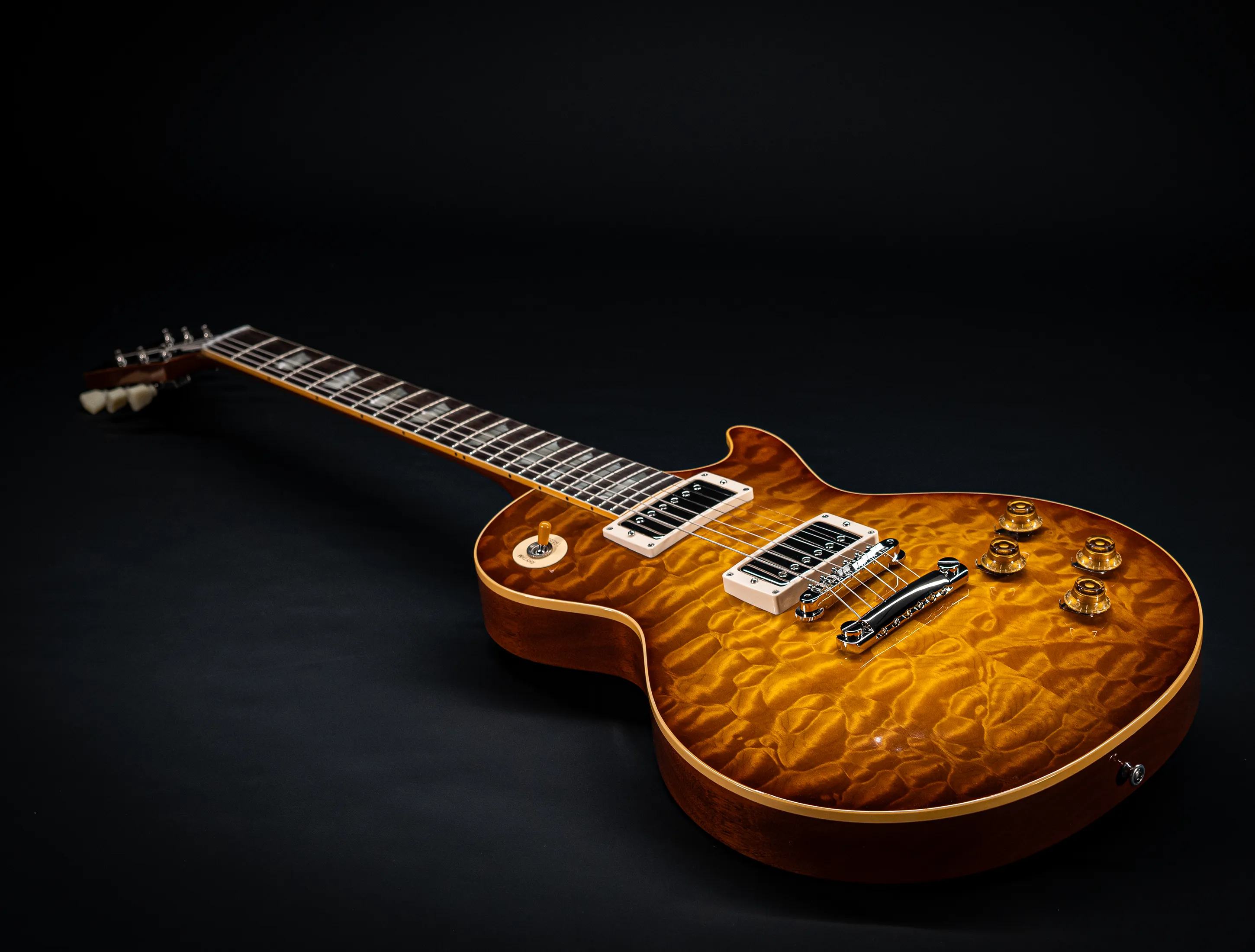 Gibson Les Paul 1959 Reissue 5A-Quilt Maple Top - GLOSS "Factory Special"