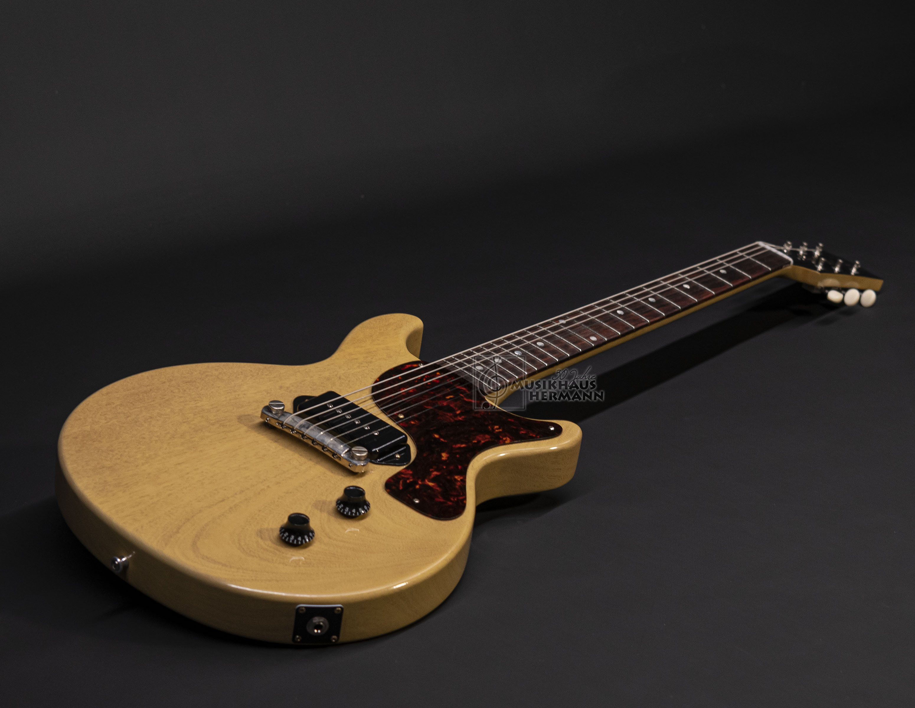 Galerie anzeigen (13 Bilder) a8-4967 gibson-les-paul-junior-1958-double-cut-tv-yellow