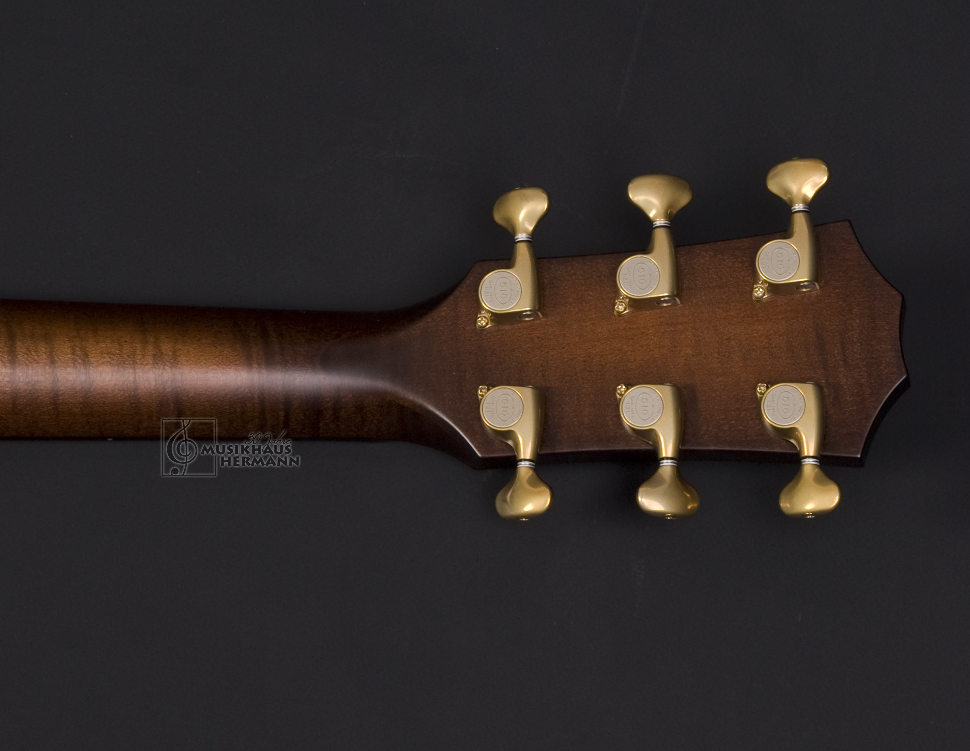 Show gallery (14 images) a7-0323-taylor-614ce-builders-edition-nt-natural