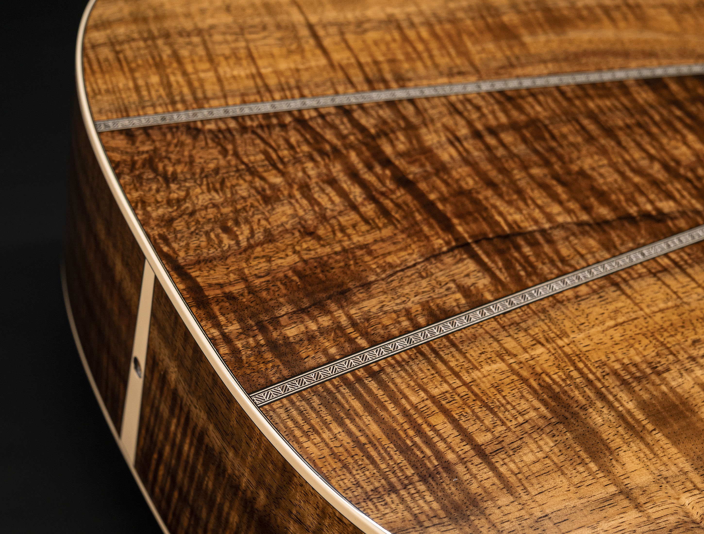 a128146-Martin-Custom-Shop-Super-D-High-Flame-Koa a128146-martin-custom-shop-super-d-high-flame-koa