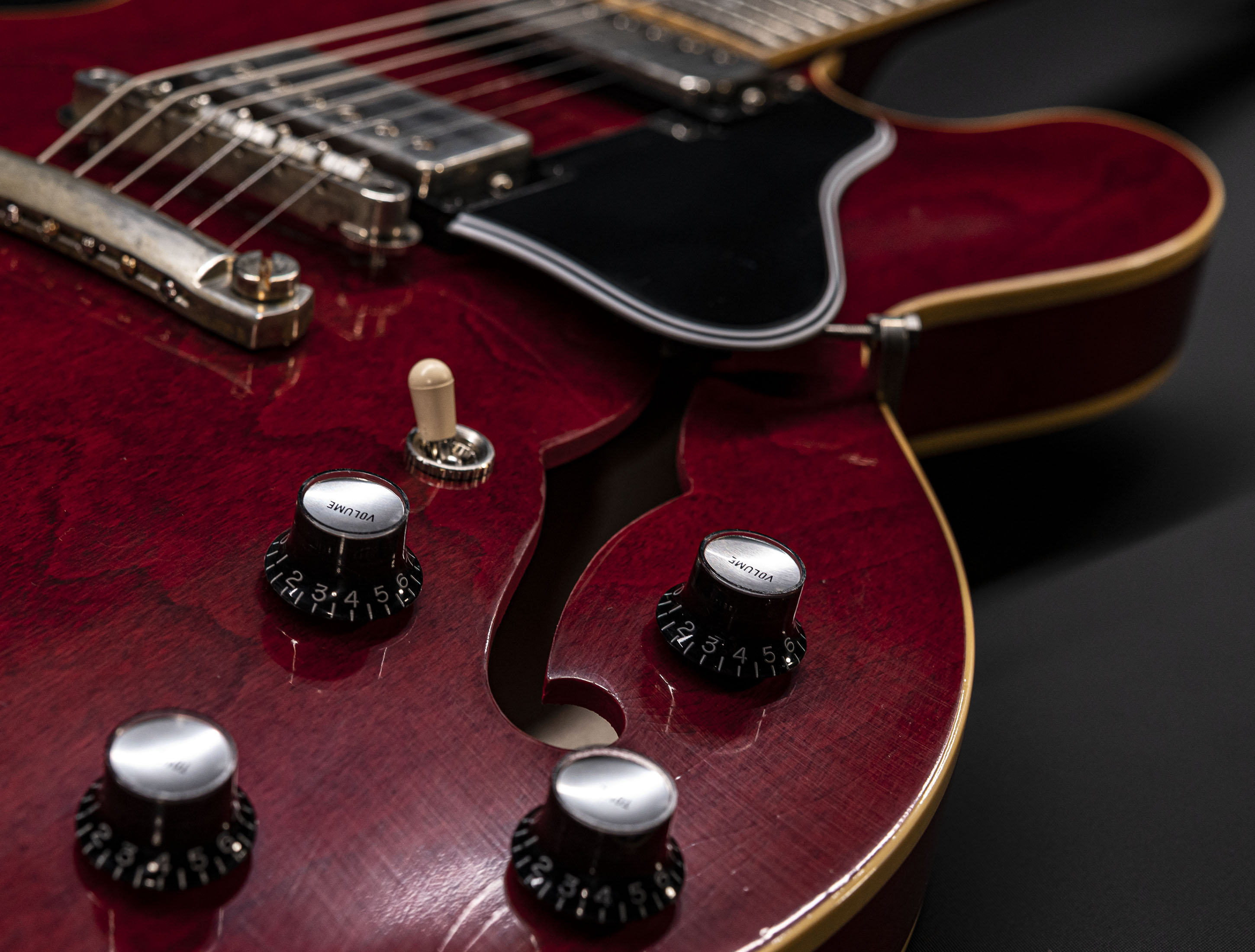 a126628_Gibson-ES-335-1961-Murphy-Lab-Ultra-Light-Aged-Sixties-Cherry a126628 gibson-es-335-1961-murphy-lab-ultra-light-aged-sixties-cherry