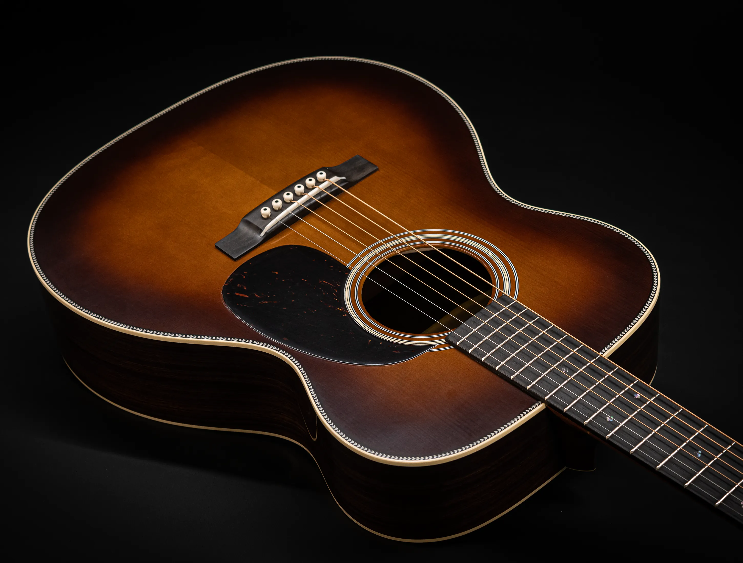 Galerie anzeigen (30 Bilder) a170584 Martin Custom Shop 000-28 Authentic 1937 - Ambertone Burst