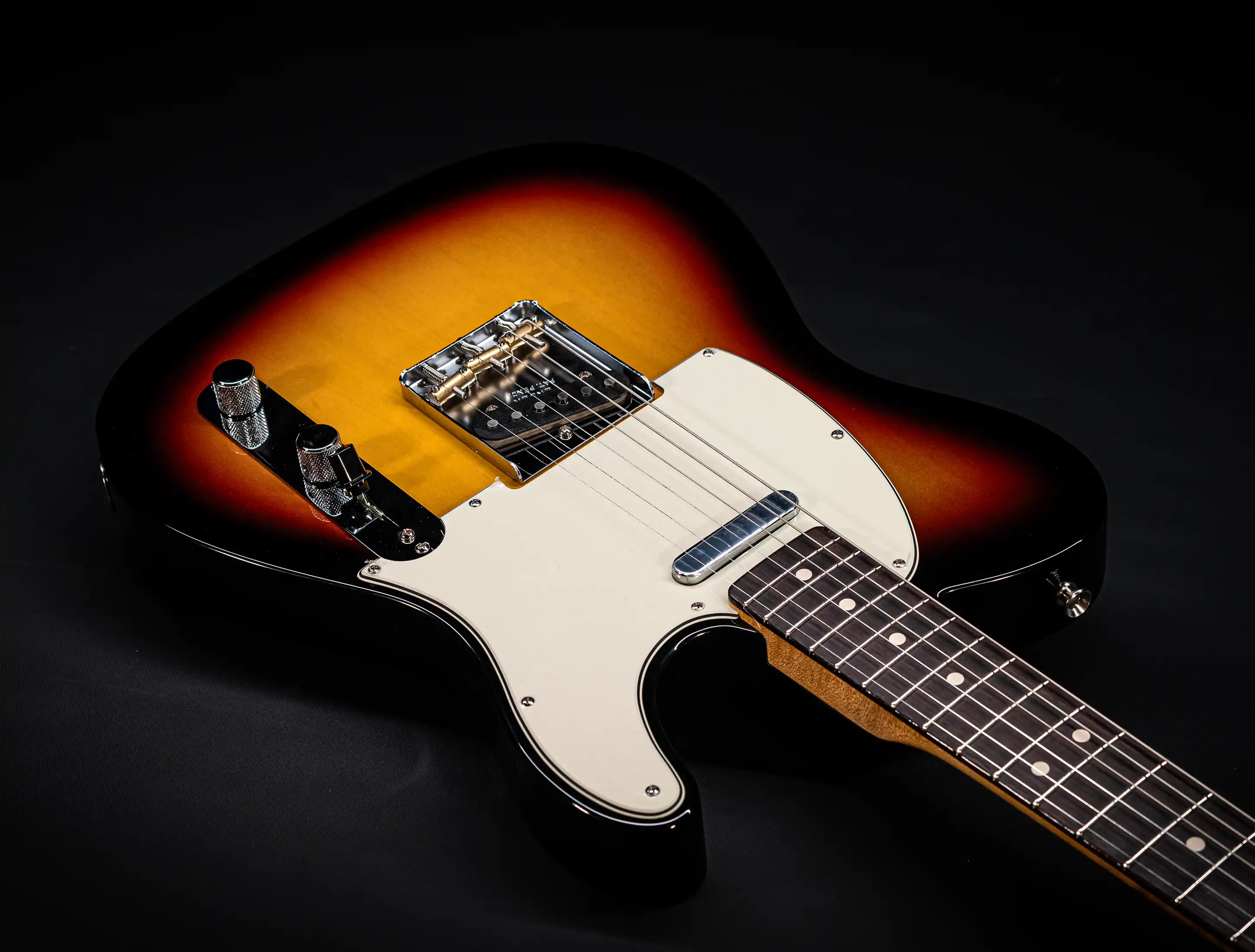 a154595 Fender-MBD-Limited-1963-Telecaster-Timeless-NOS-flame-Neck-Sunburst