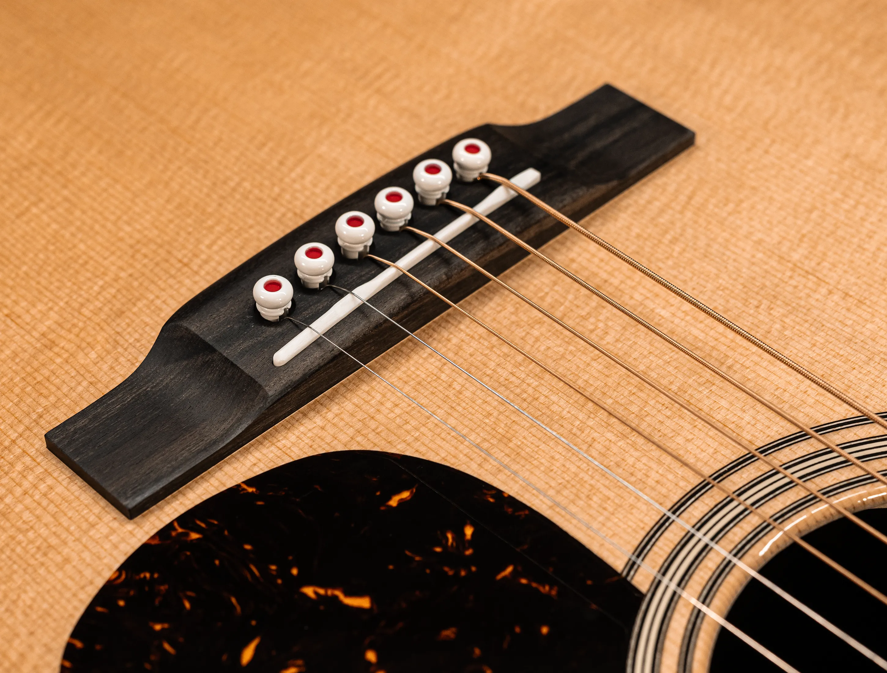 a172506Martin 000-28 Modern Deluxe Musikhaus-Hermann