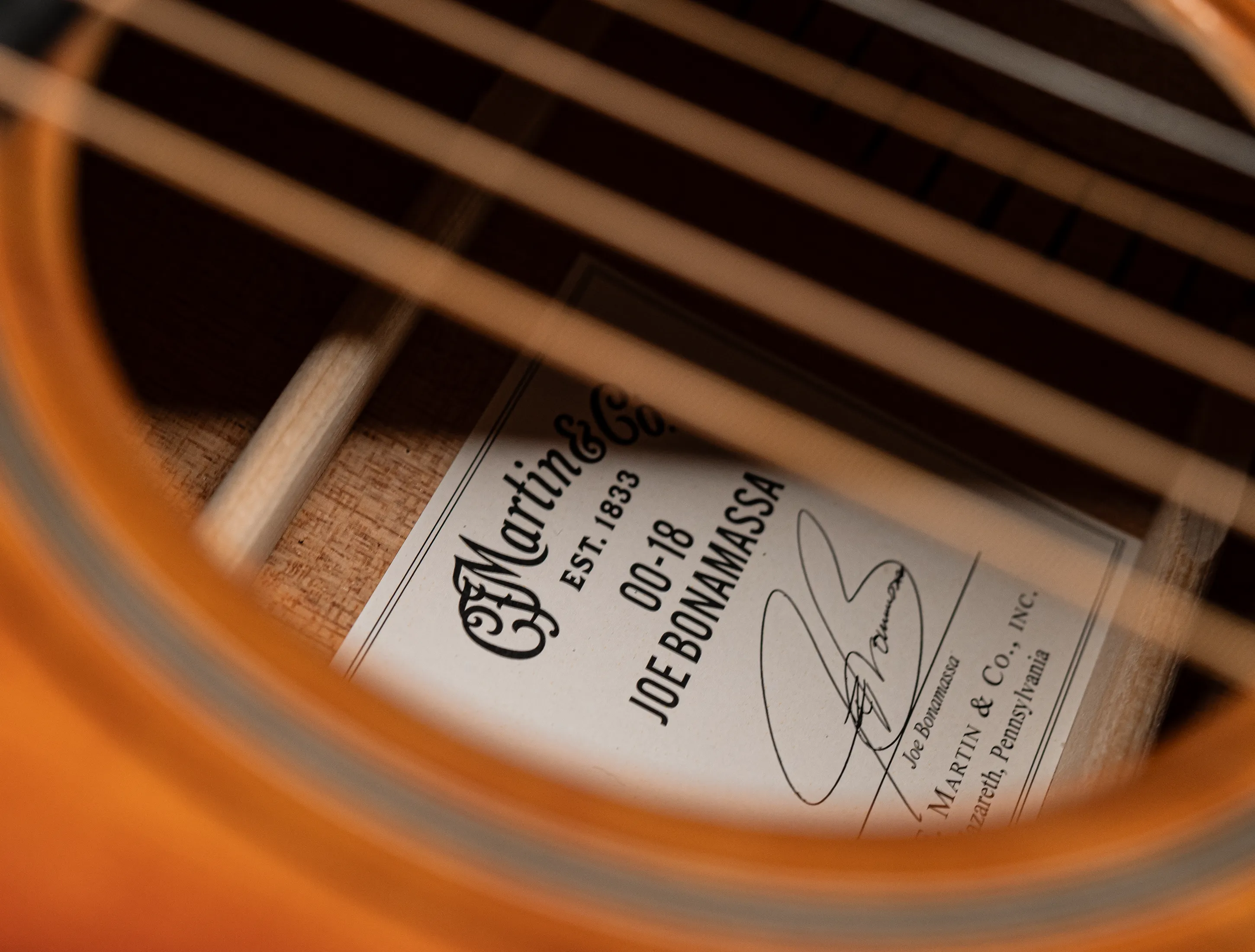 Martin 00-18 JB Joe Bonamassa - Signature Artist Edition