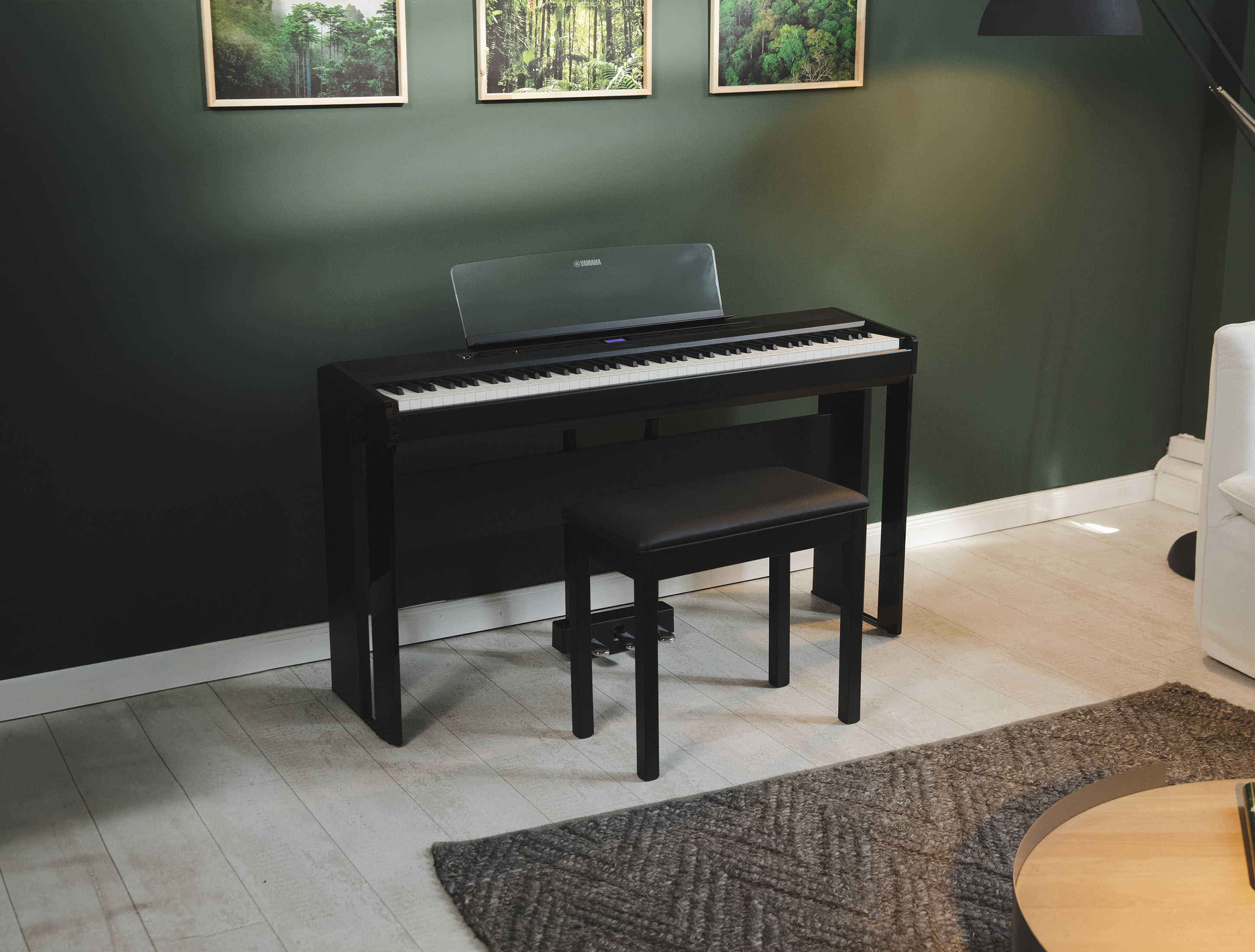 Show gallery (23 images) p525bset-003