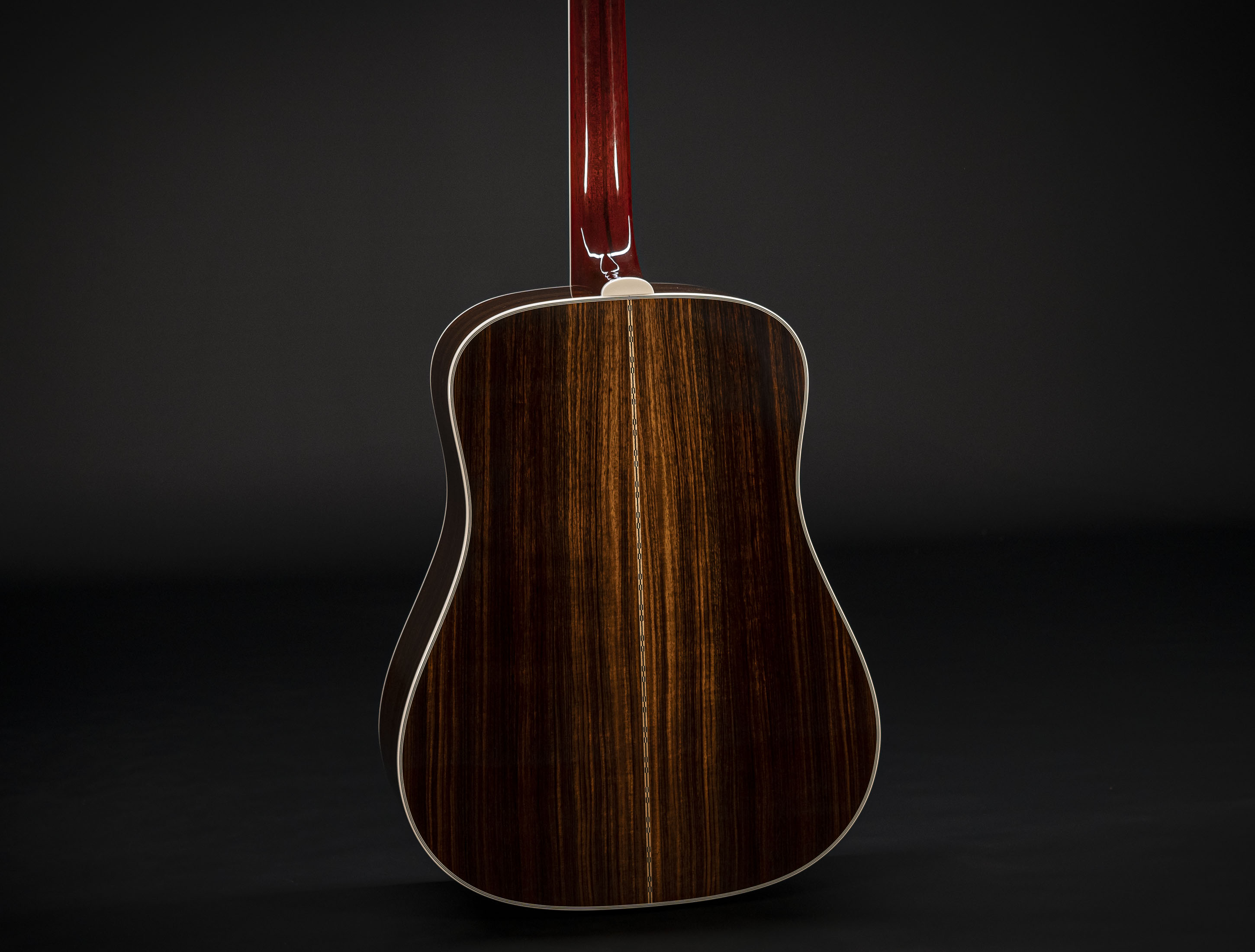 Galerie anzeigen (23 Bilder) a152615 Guild-D-55E-ATB-Antique-Sunburst-L-R-Baggs-USA