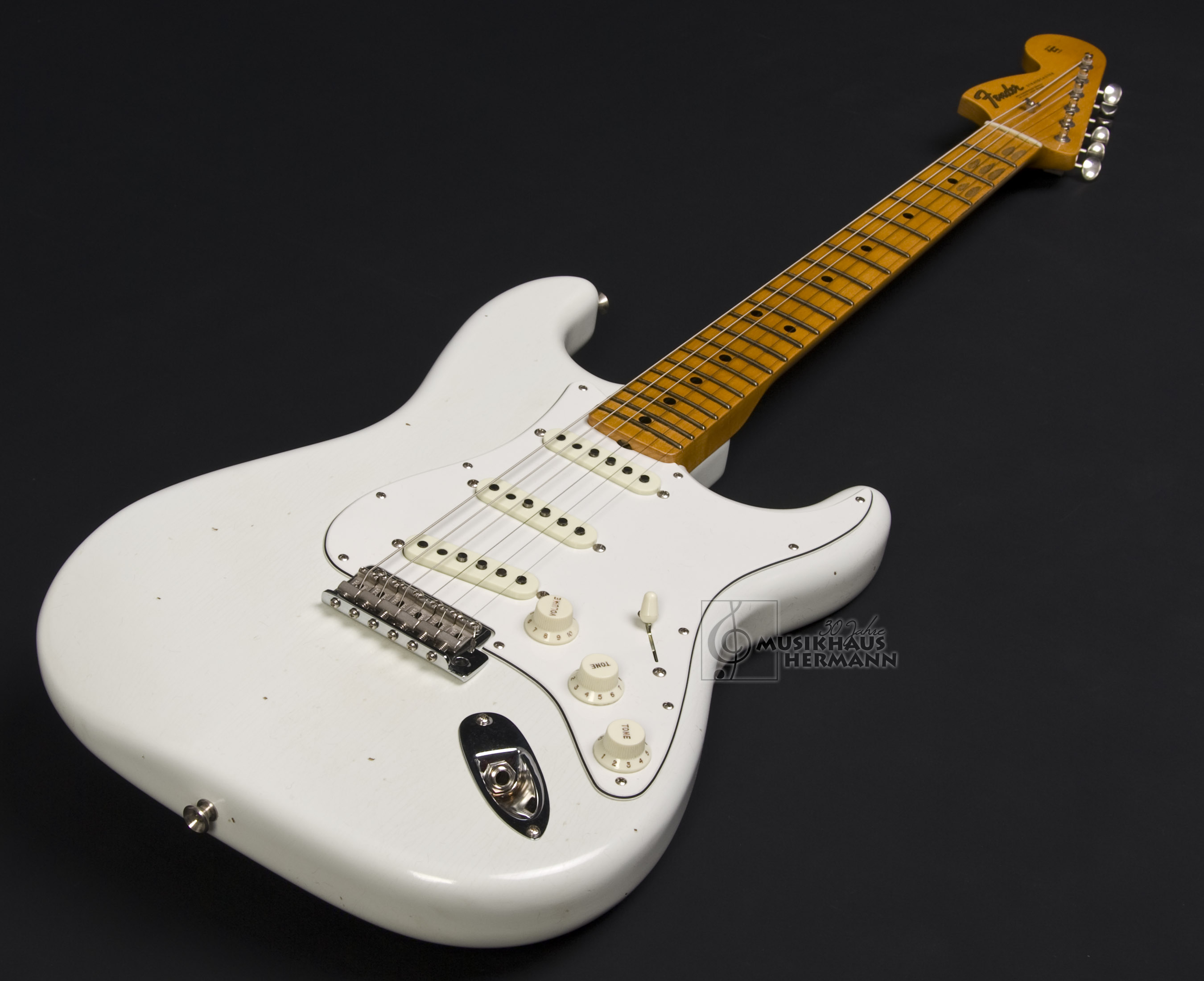 Show gallery (11 images) a6-7789 fender-jimi-hendrix-voodoo-child-stratocaster-olympic-white