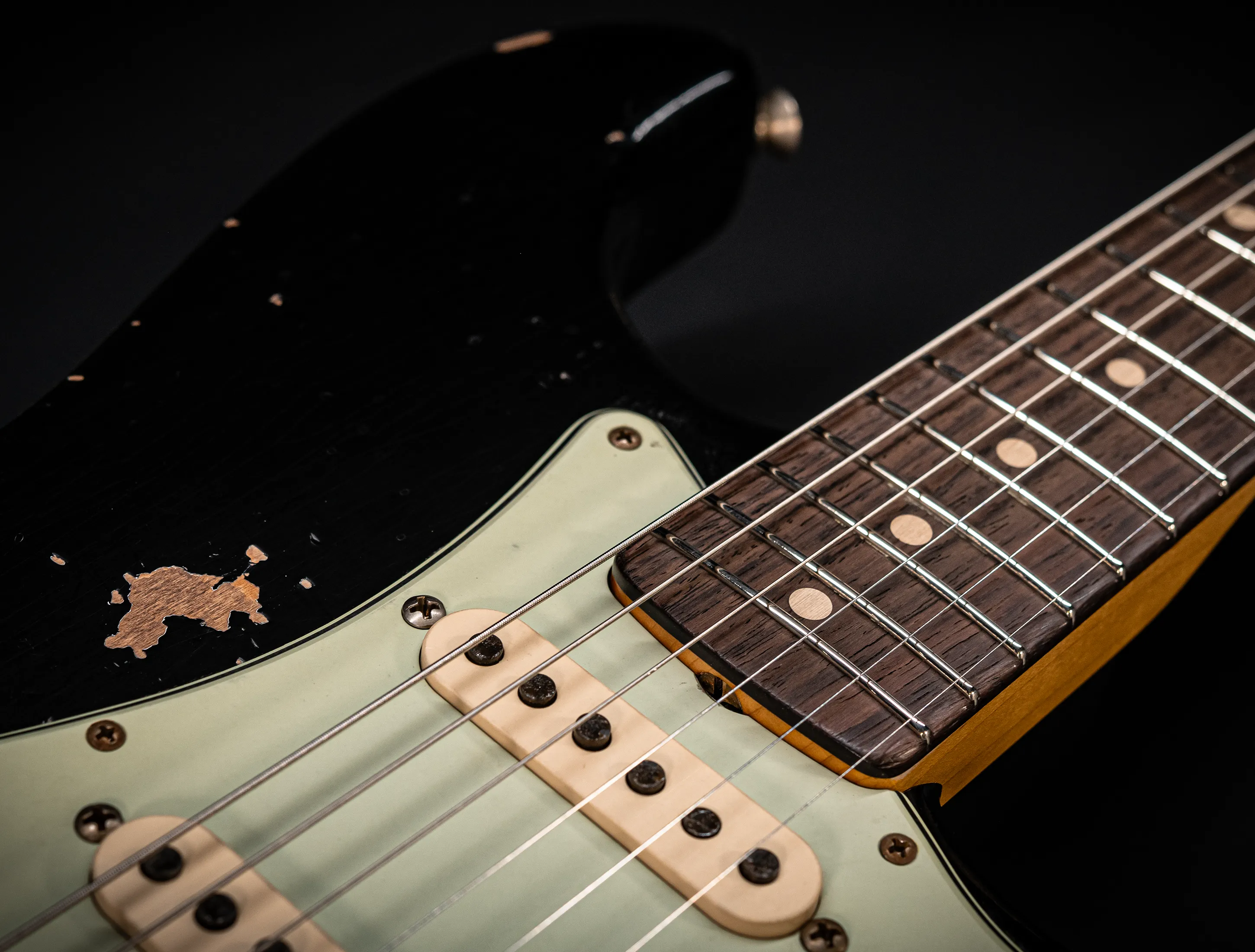 a173081Fender MBD Limited 1963 Humbucker Stratocaster Heavy Relic - Black Muikhaus-Hermann