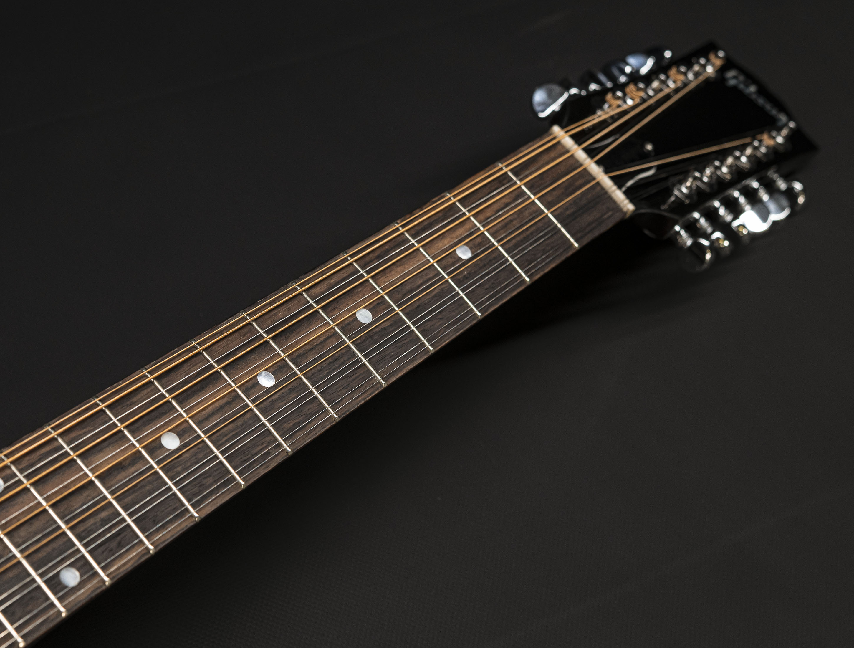 Show gallery (24 images) a118168-gibson-j-45-standard-12-string-vintage-sunburst