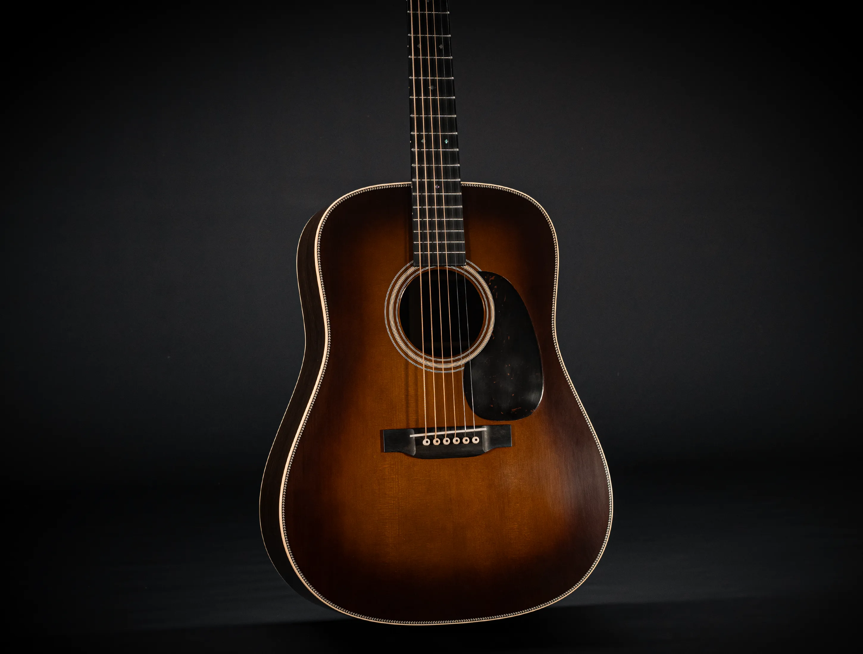 Martin Custom Shop Expert D-28 Authentic 1937 - Ambertone Burst