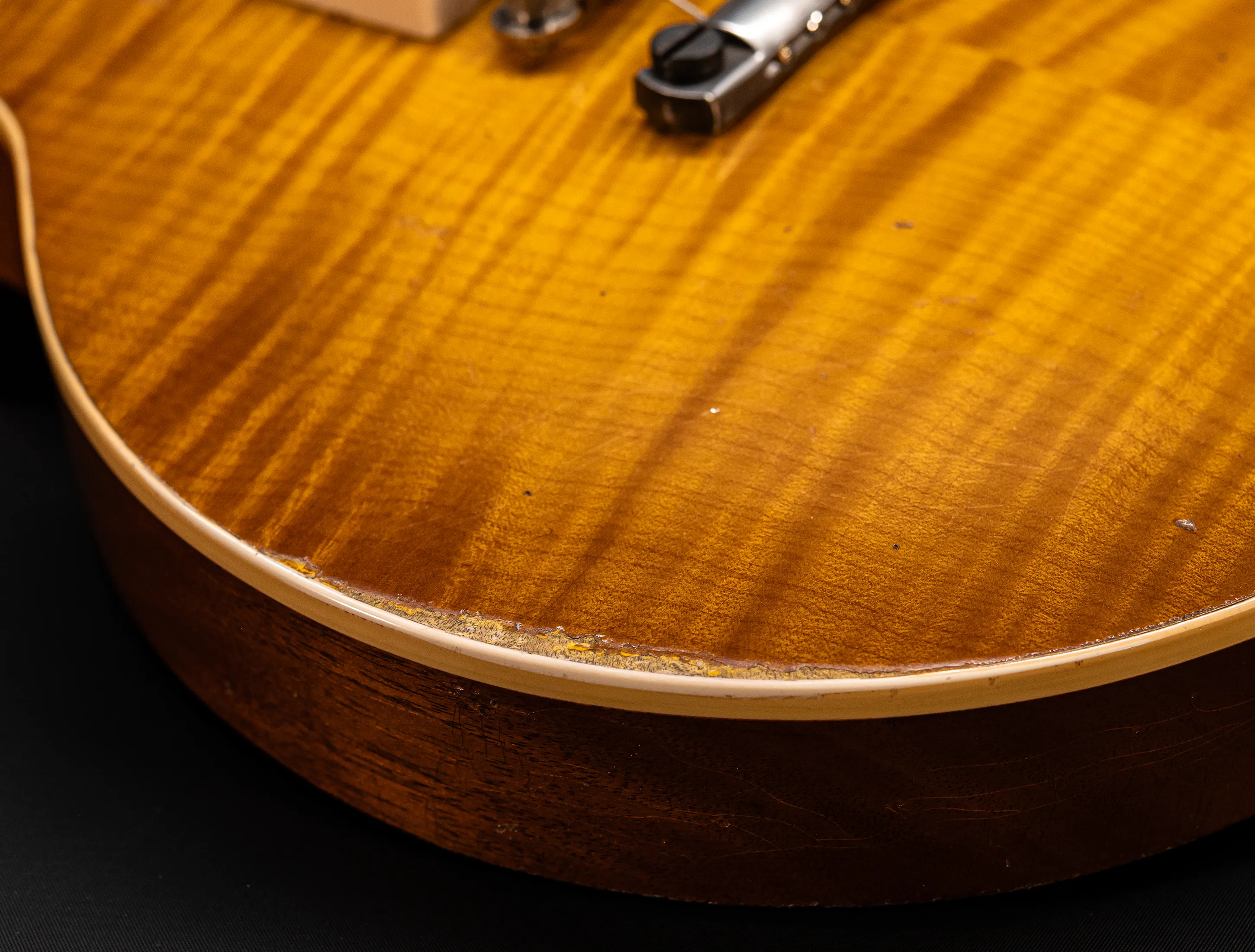 Show gallery (36 images) a163142 Gibson Les Paul 1959 Double Black Murphy LAB R9 Authentic Heavy Aged - Butterscotch