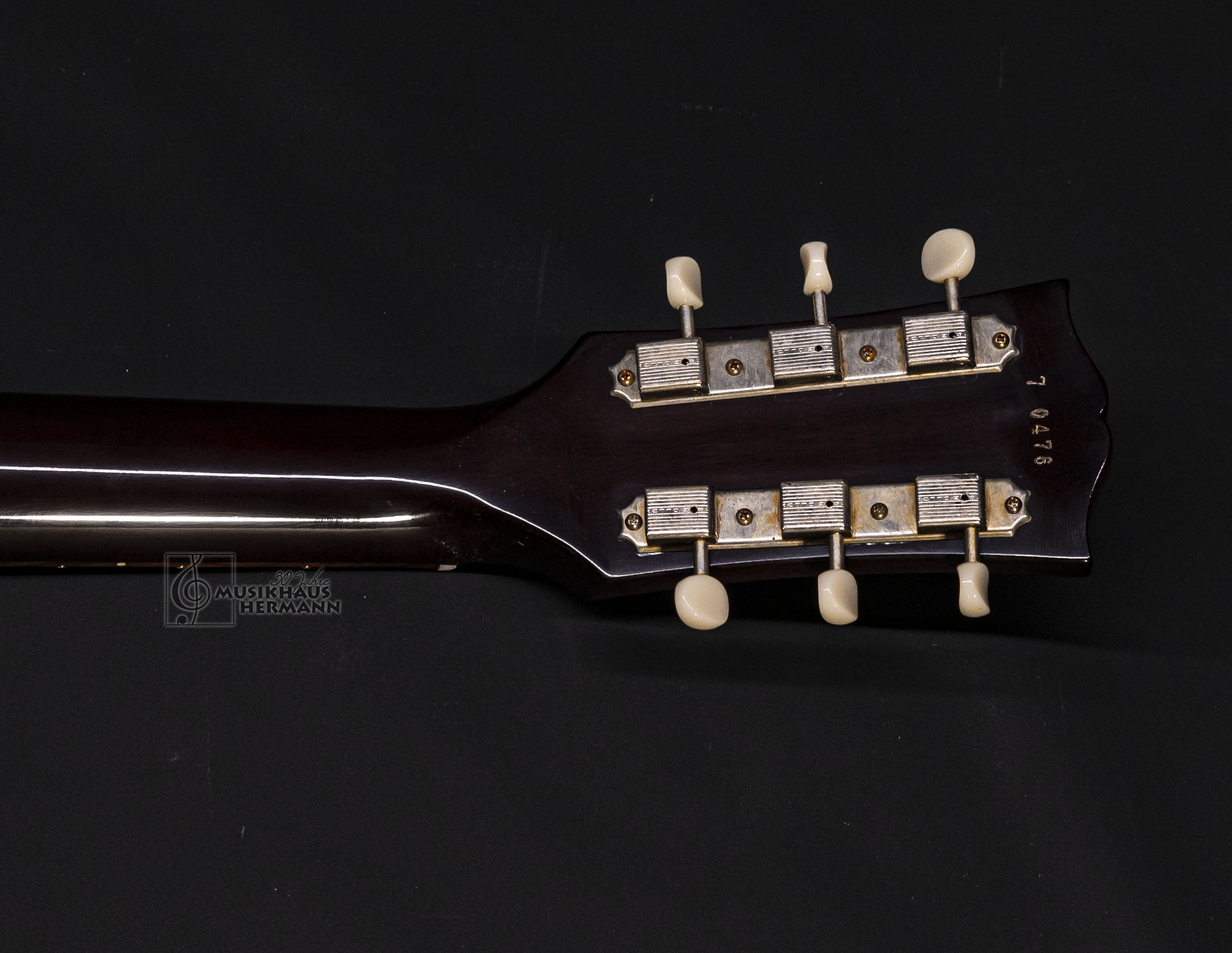 Galerie anzeigen (17 Bilder) a8-8244gibson-les-paul-junior-1957-single-cut-vintage-sunburst