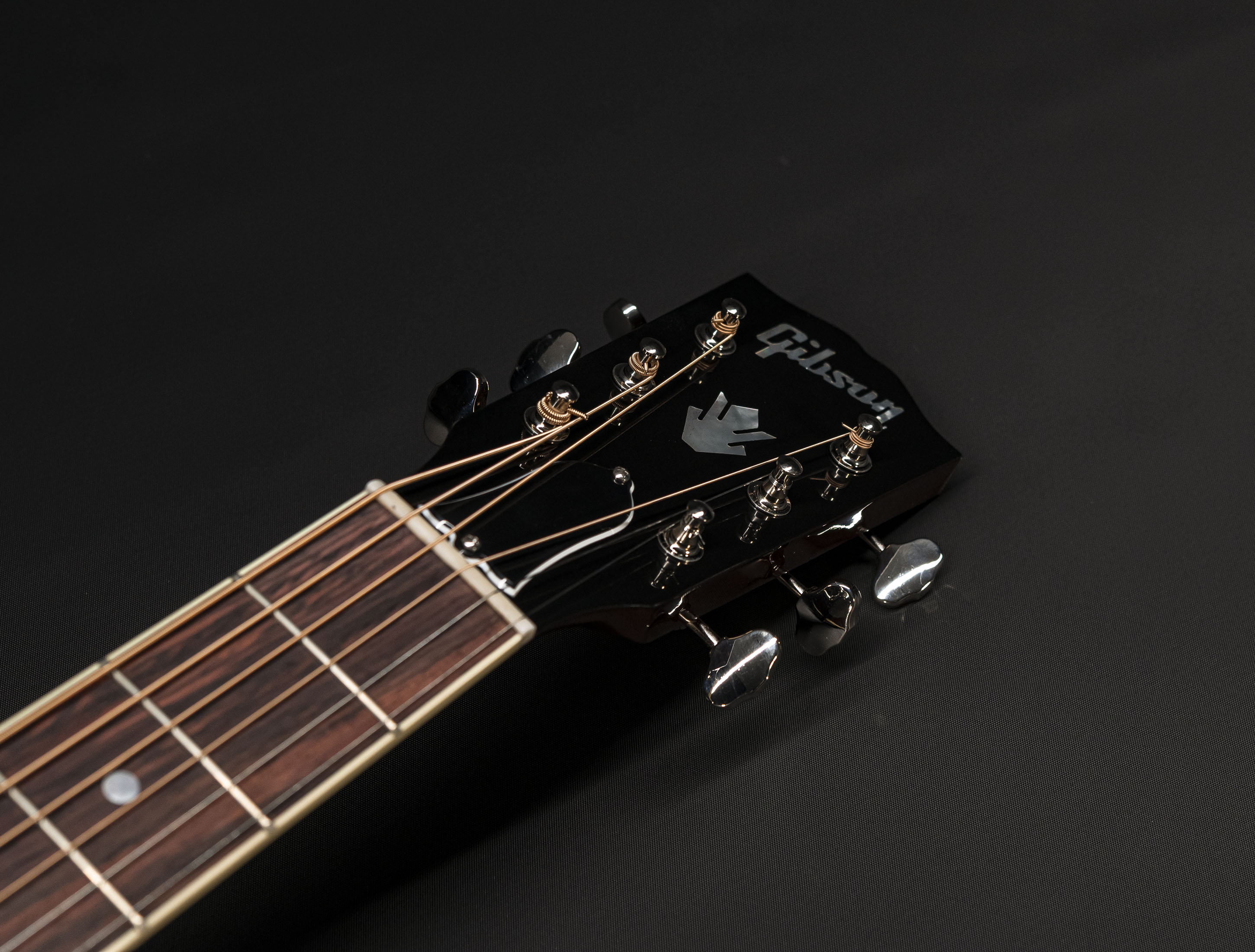 Galerie anzeigen (27 Bilder) a130243-gibson-keb-mo-3-0-j-45-12-fret