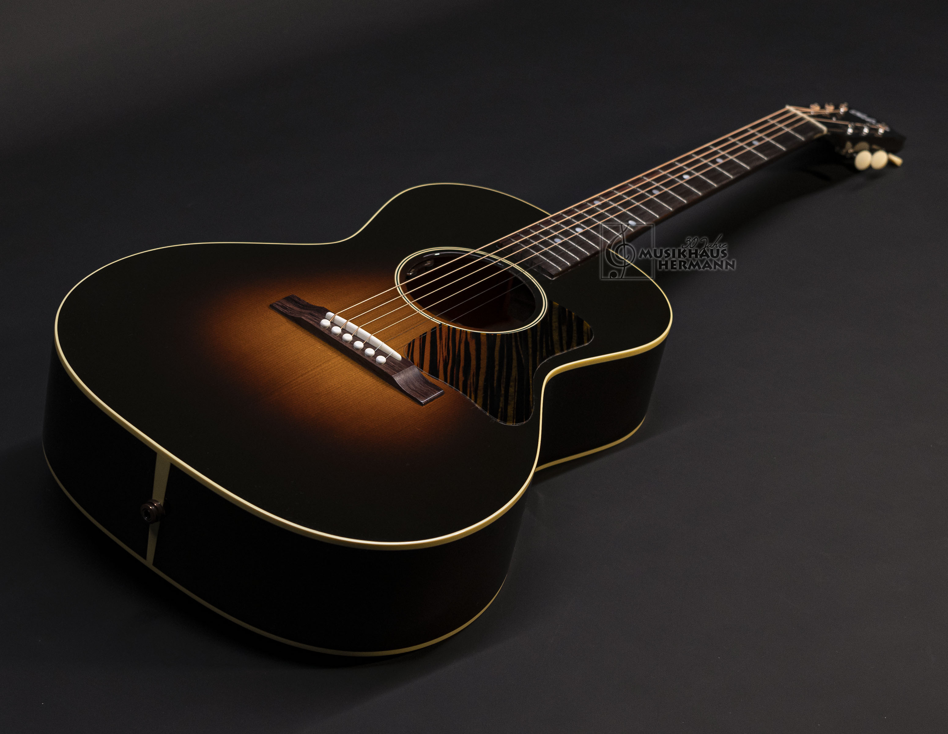 Galerie anzeigen (15 Bilder) a8-4534 gibson-l-00-original-2020-vintage-sunburst