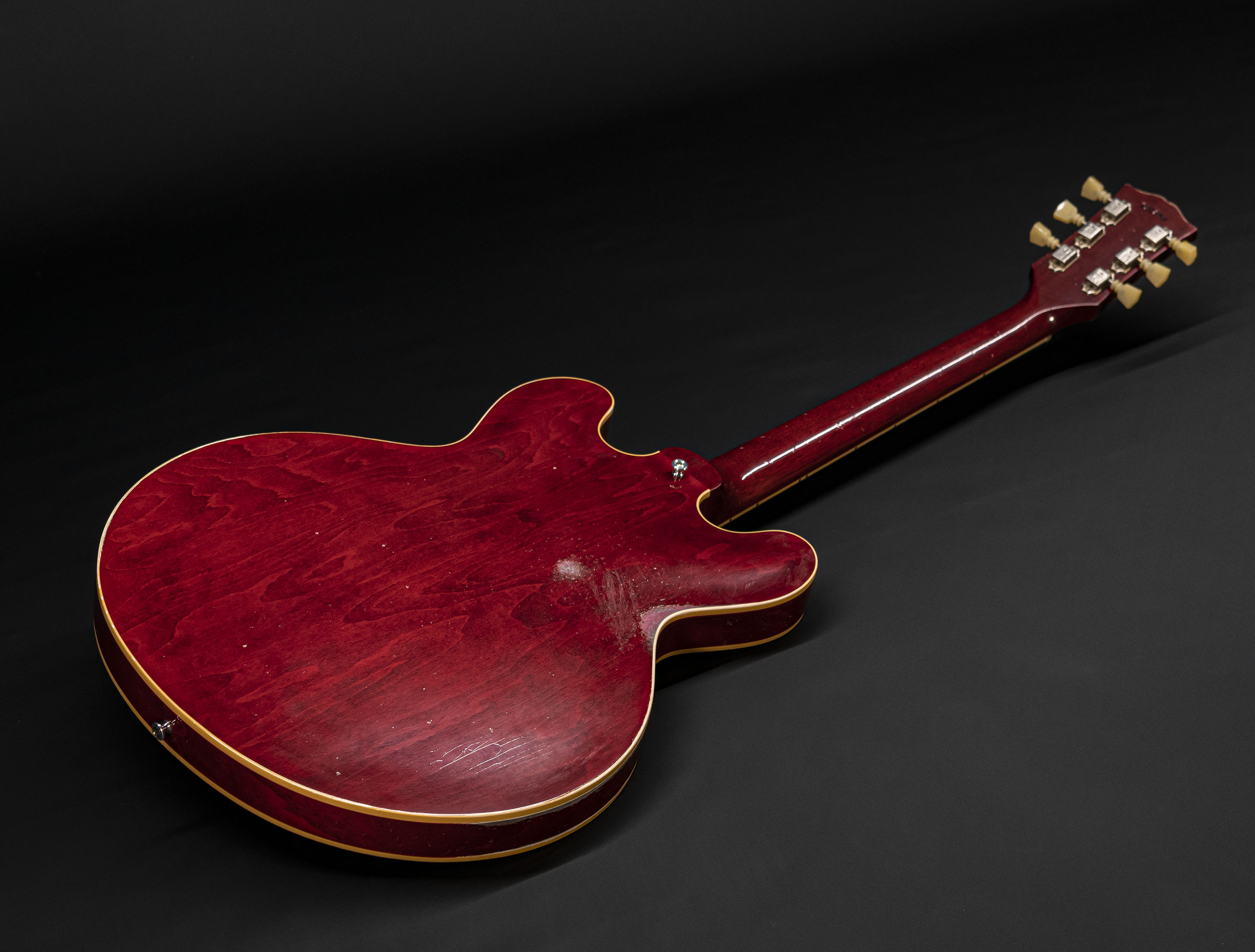a128106-Gibson-1961-ES-335-Heavy-Aged-Murphy-Lab-Sixties-Cherry a128106-gibson-1961-es-335-heavy-aged-murphy-lab-sixties-cherry