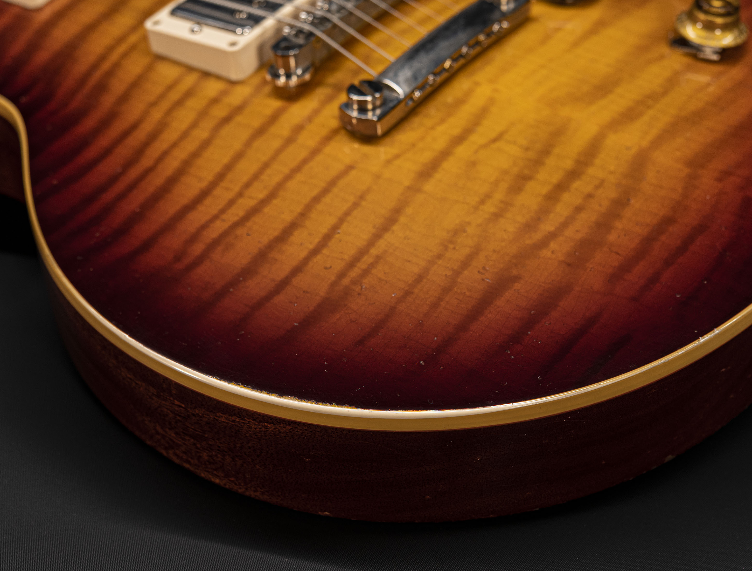 a131912_Gibson-Les-Paul-1959-Reissue-Murphy-Lab-Light-Aged-Cherry-Teaburst a131912 gibson-les-paul-1959-reissue-murphy-lab-light-aged-cherry-teaburst