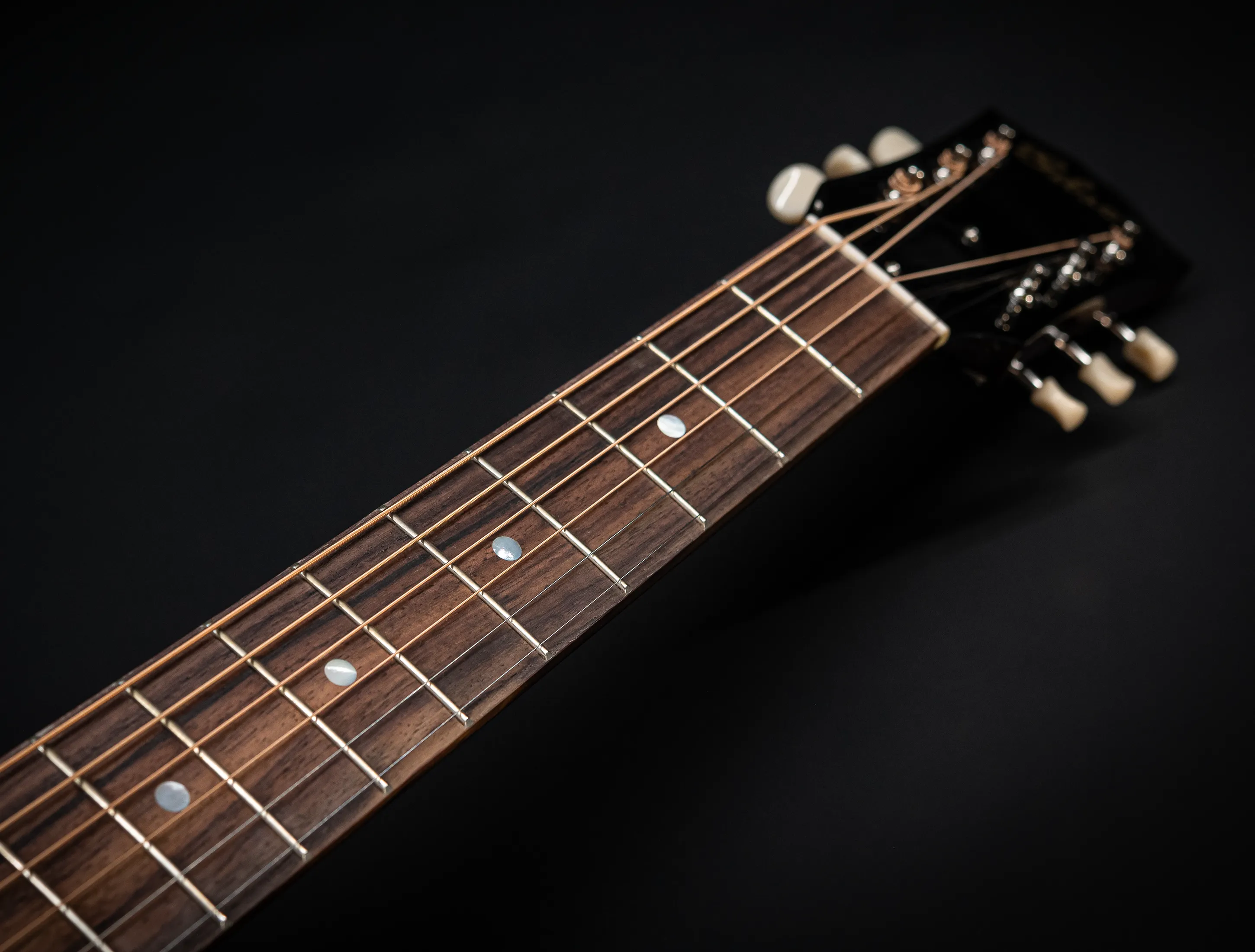 Galerie anzeigen (33 Bilder) a174898-Gibson-J-45-EARLY-50`s-Golden-Era-Custom-Shop-Adirondack-Vintage-Sunburst-