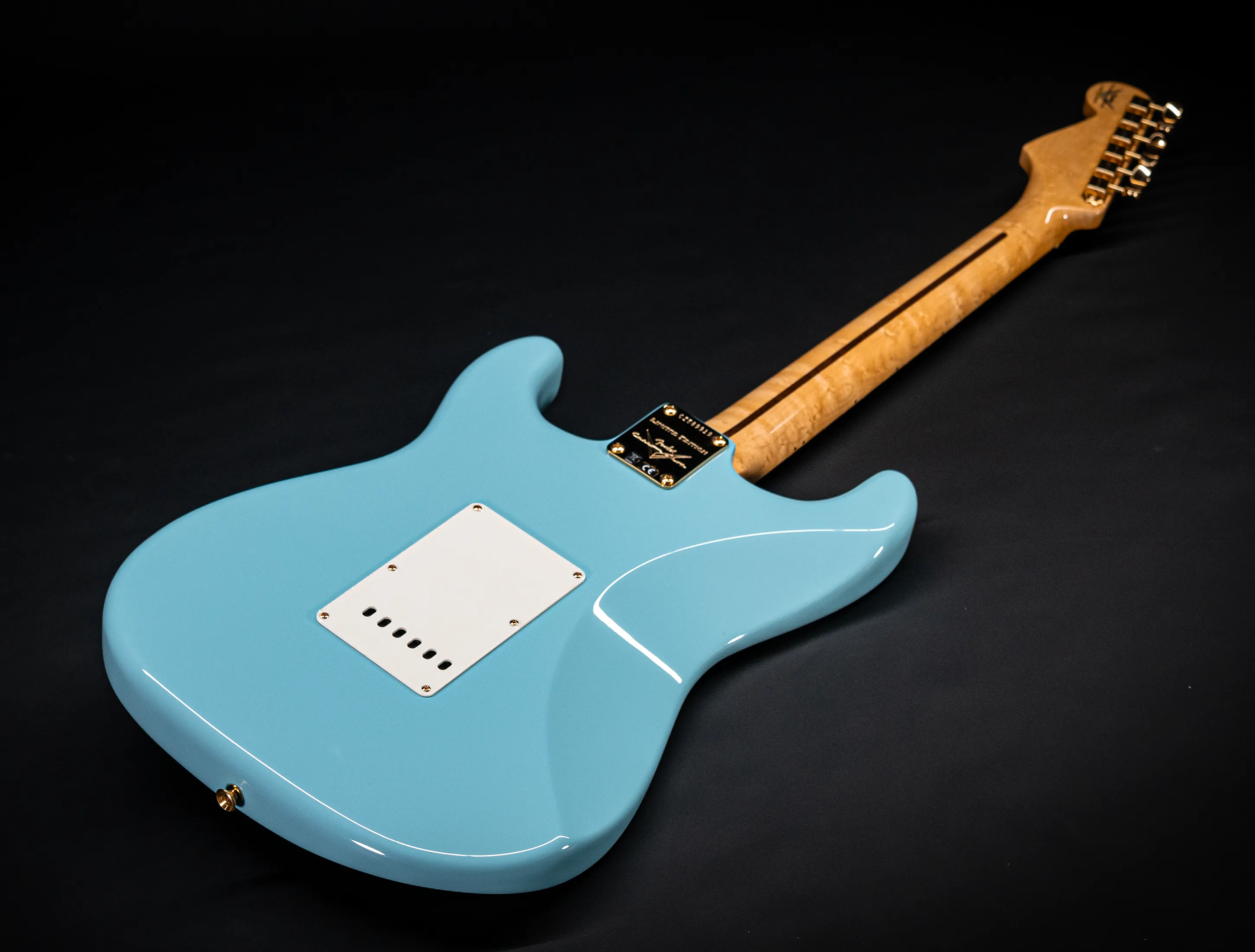 Fender 1959 Limited Stratocaster NOS Birdseye Neck Gold Hardware - Daphne Blue