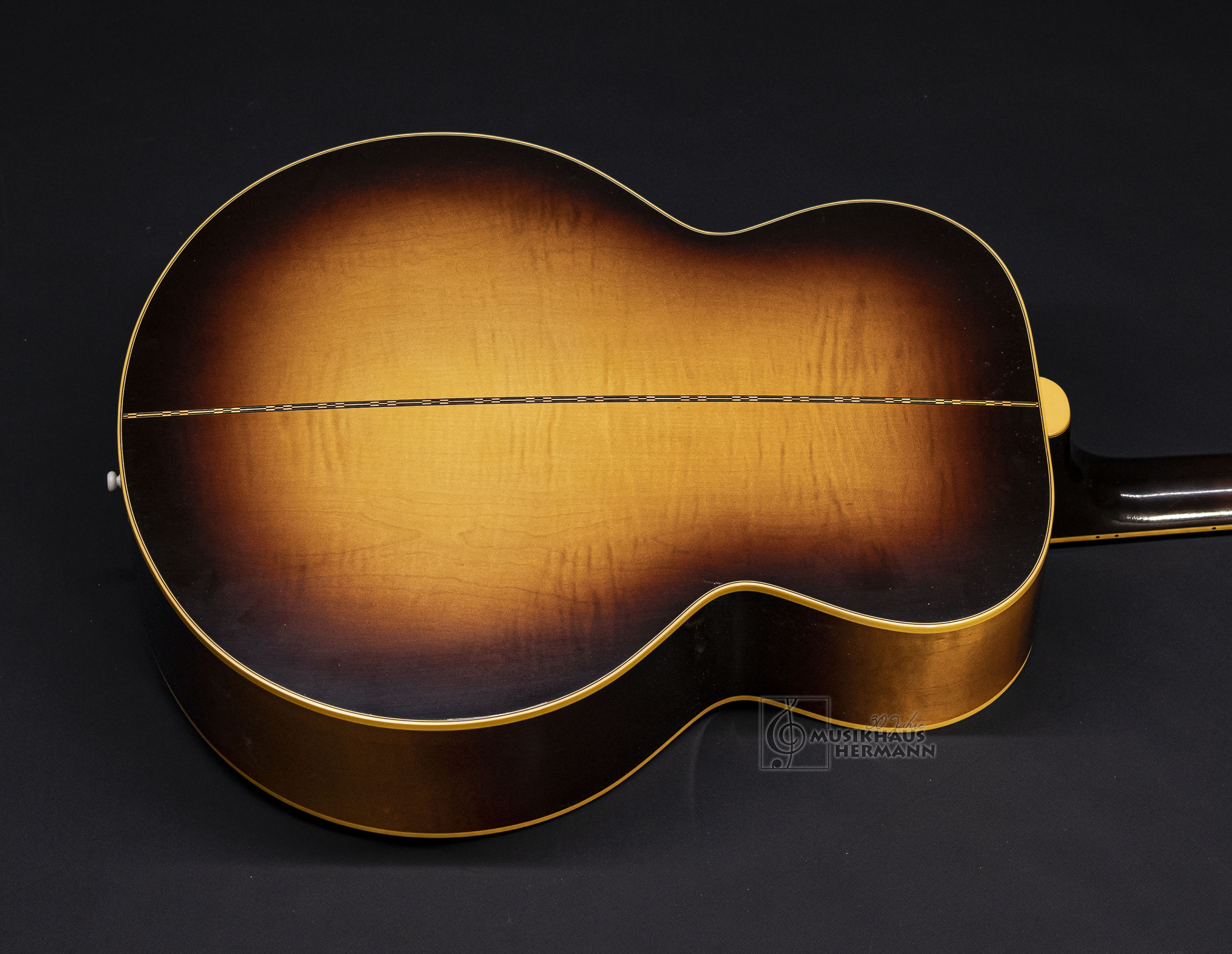 Galerie anzeigen (13 Bilder) a8-7027 gibson-sj-200-1957-vintage-sunburst