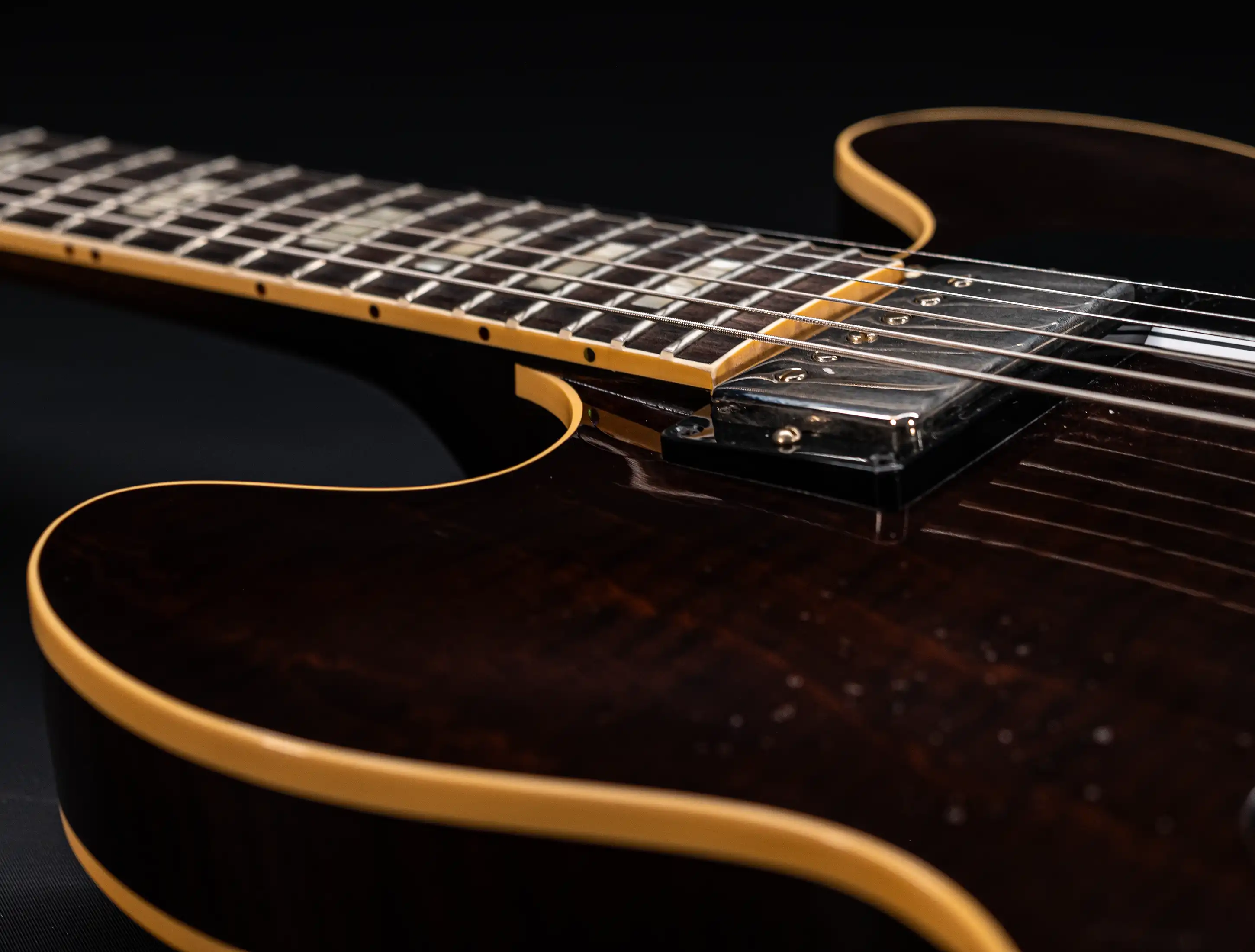 Galerie anzeigen (29 Bilder) a154471 Gibson-ES-335-1964-Custom-Shop-Murphy-Lab-Light-Aged-Figured-Maple-Antique-Walnut-Stain
