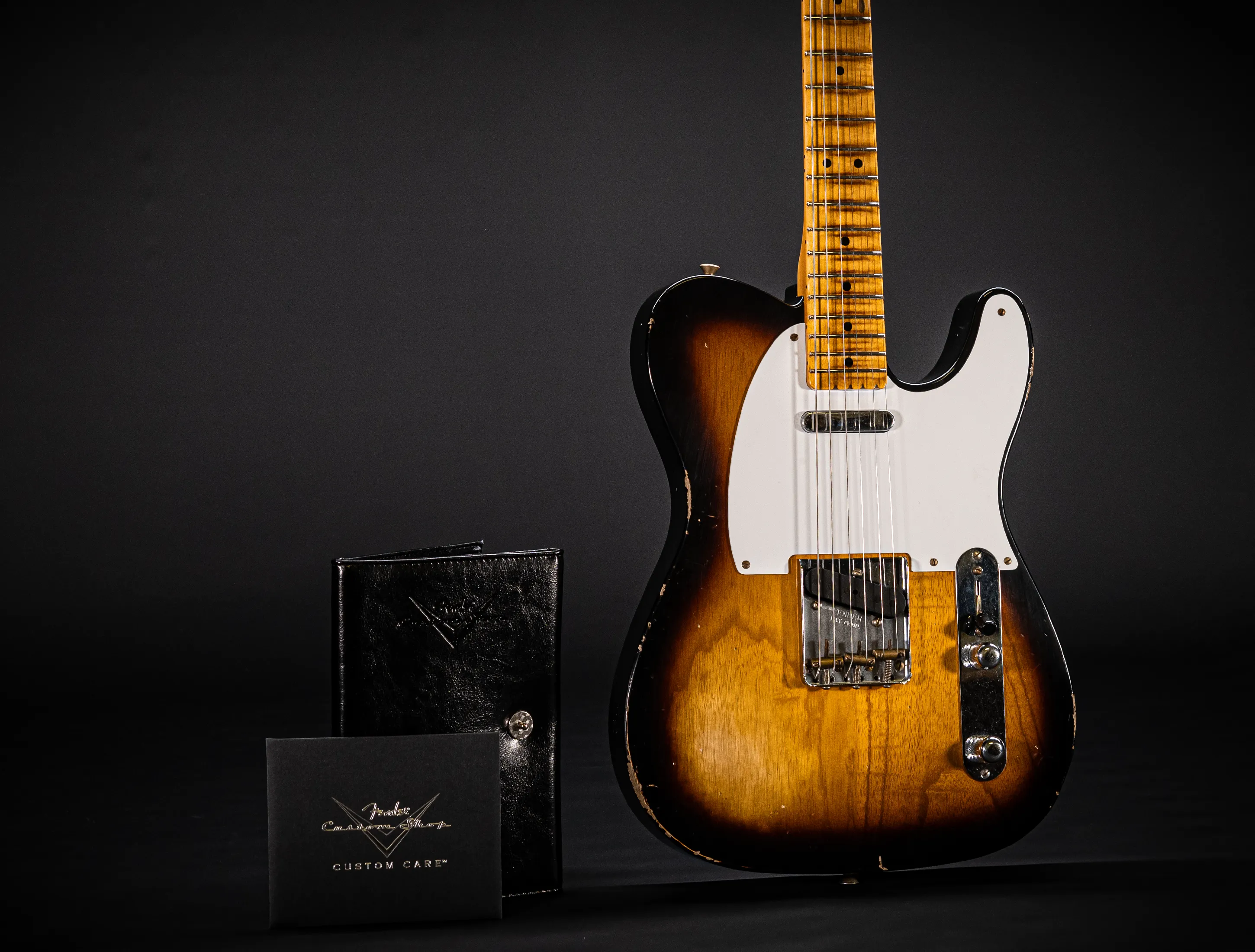 Fender MBD Limited 1952 Telecaster Relic - Aged 2 Tone Sunburst