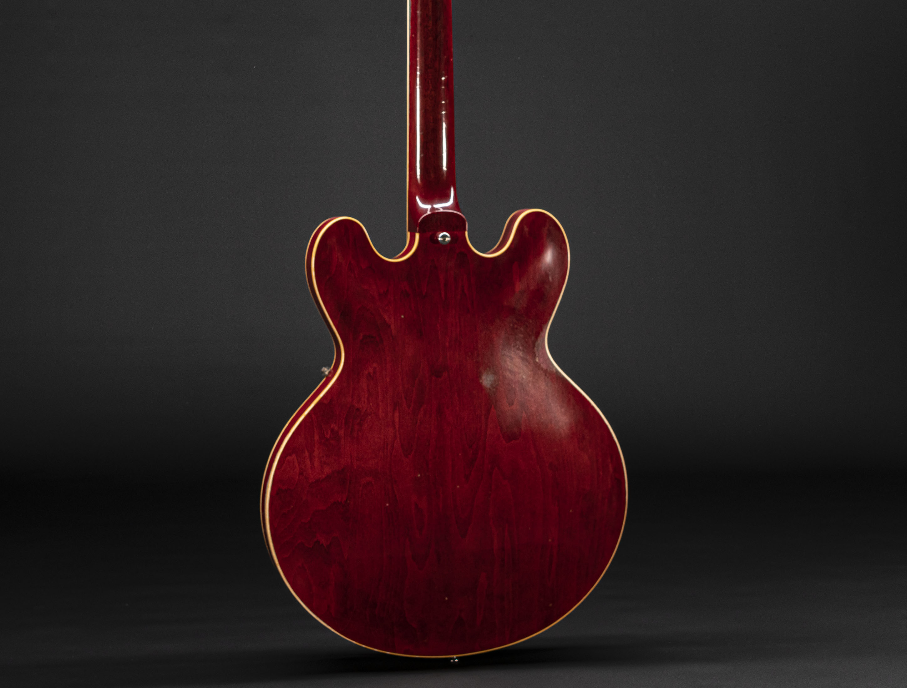 a128129-Gibson-1961-ES-335-Heavy-Aged-Murphy-Lab-Sixties-Cherry a128129-gibson-1961-es-335-heavy-aged-murphy-lab-sixties-cherry