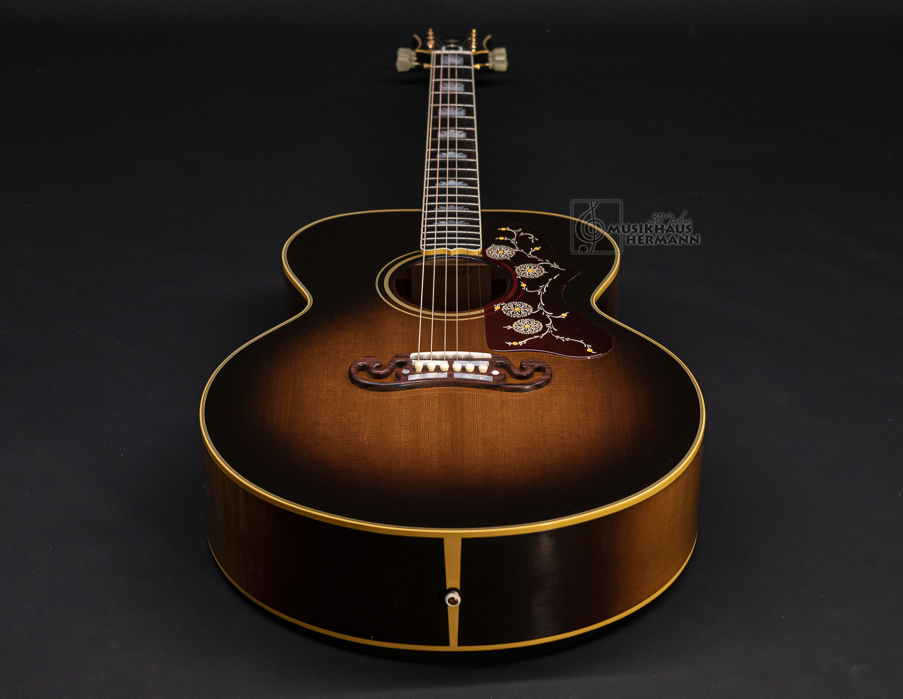 Galerie anzeigen (13 Bilder) a8-7030 gibson-sj-200-1957-vintage-sunburst