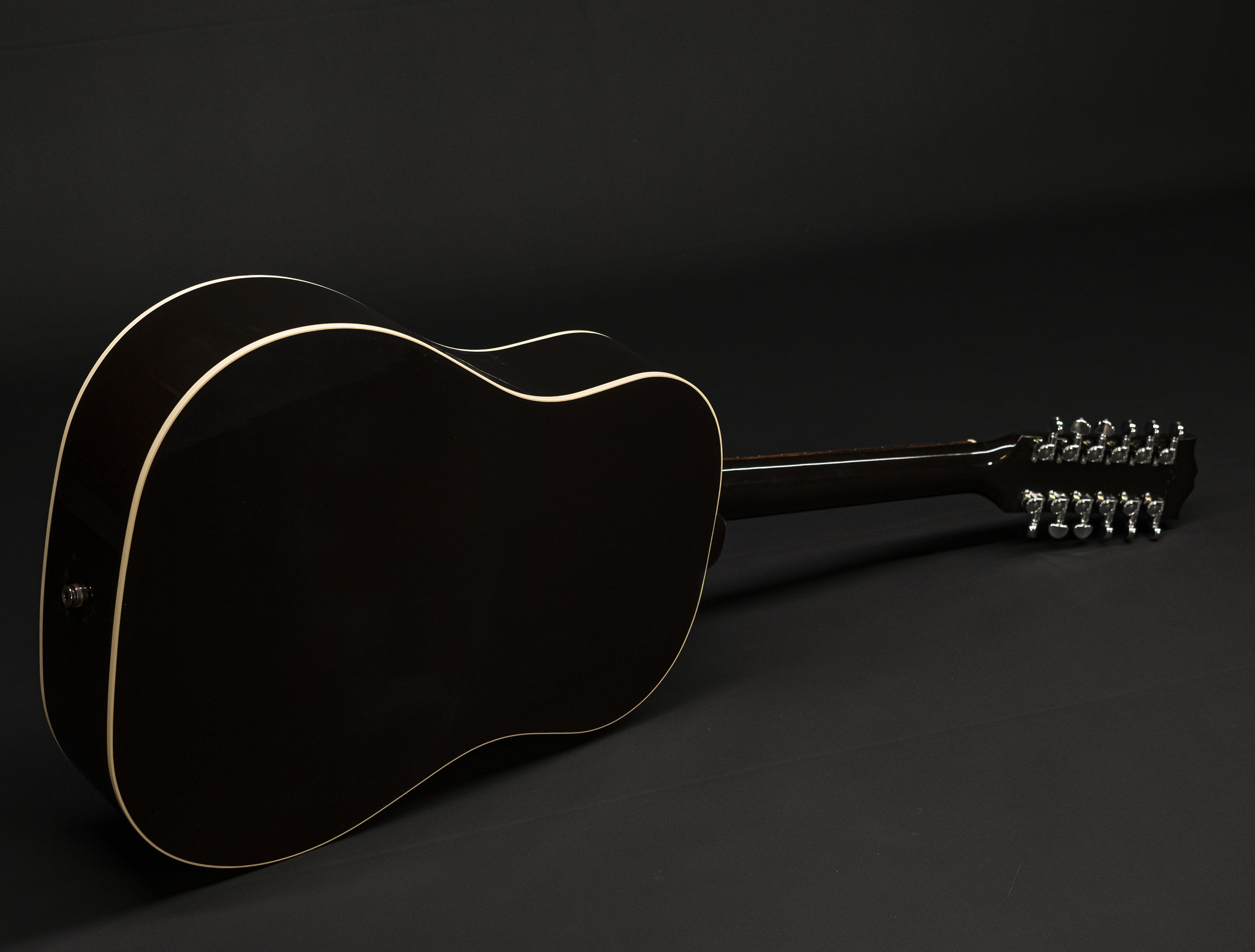 Show gallery (24 images) a118182-gibson-j-45-standard-12-string-vintage-sunburst