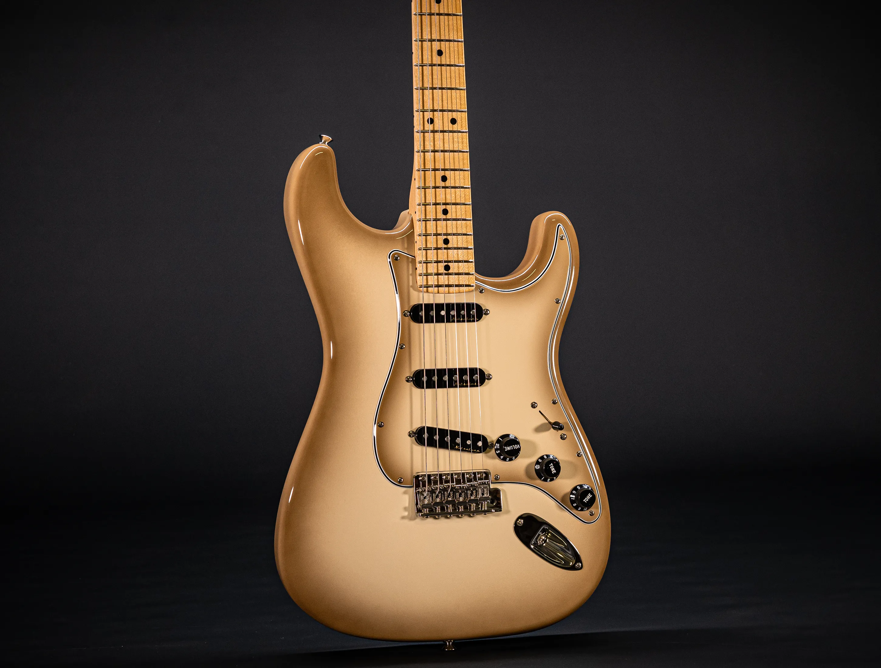 a174533-Fender-Masterbuilt-Todd-Krause-ANTIGUA-50`s-Stratocaster-NOS-