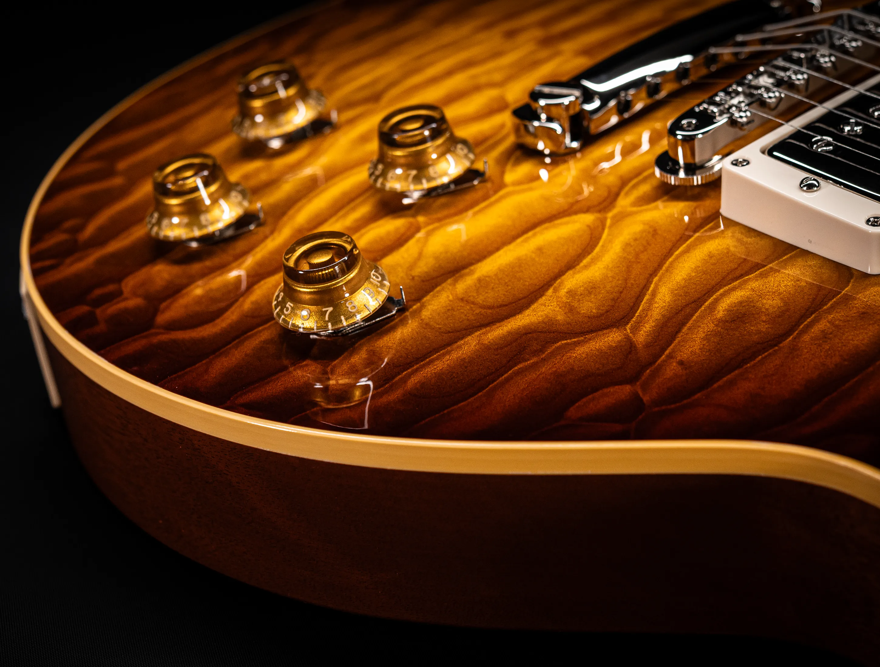 Gibson Les Paul 1959 Reissue ULTRA 5A-Quilt Maple Top - GLOSS "Factory Special"