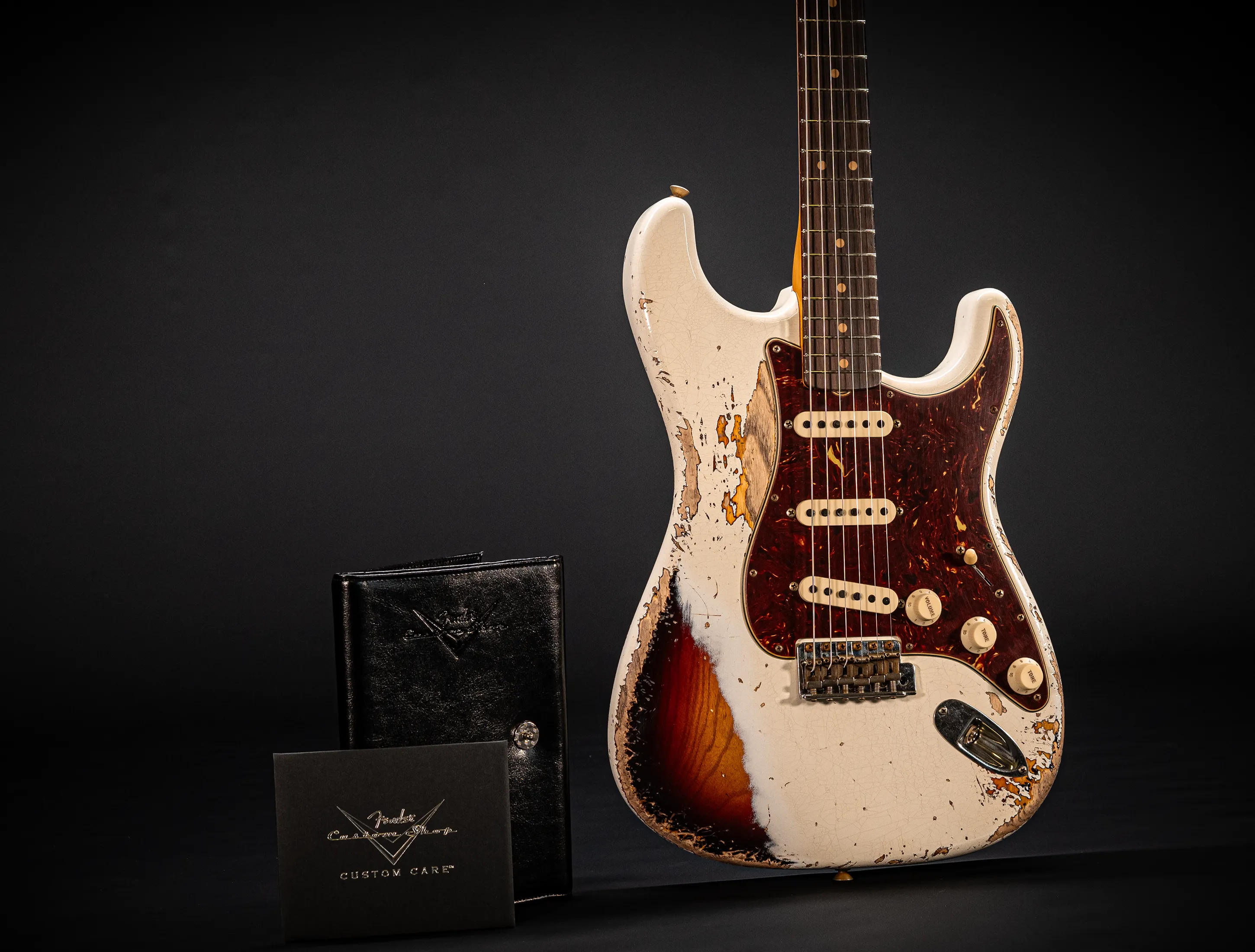 Fender 1963 Stratocaster Super Heavy Relic Olympic White over Sunburst