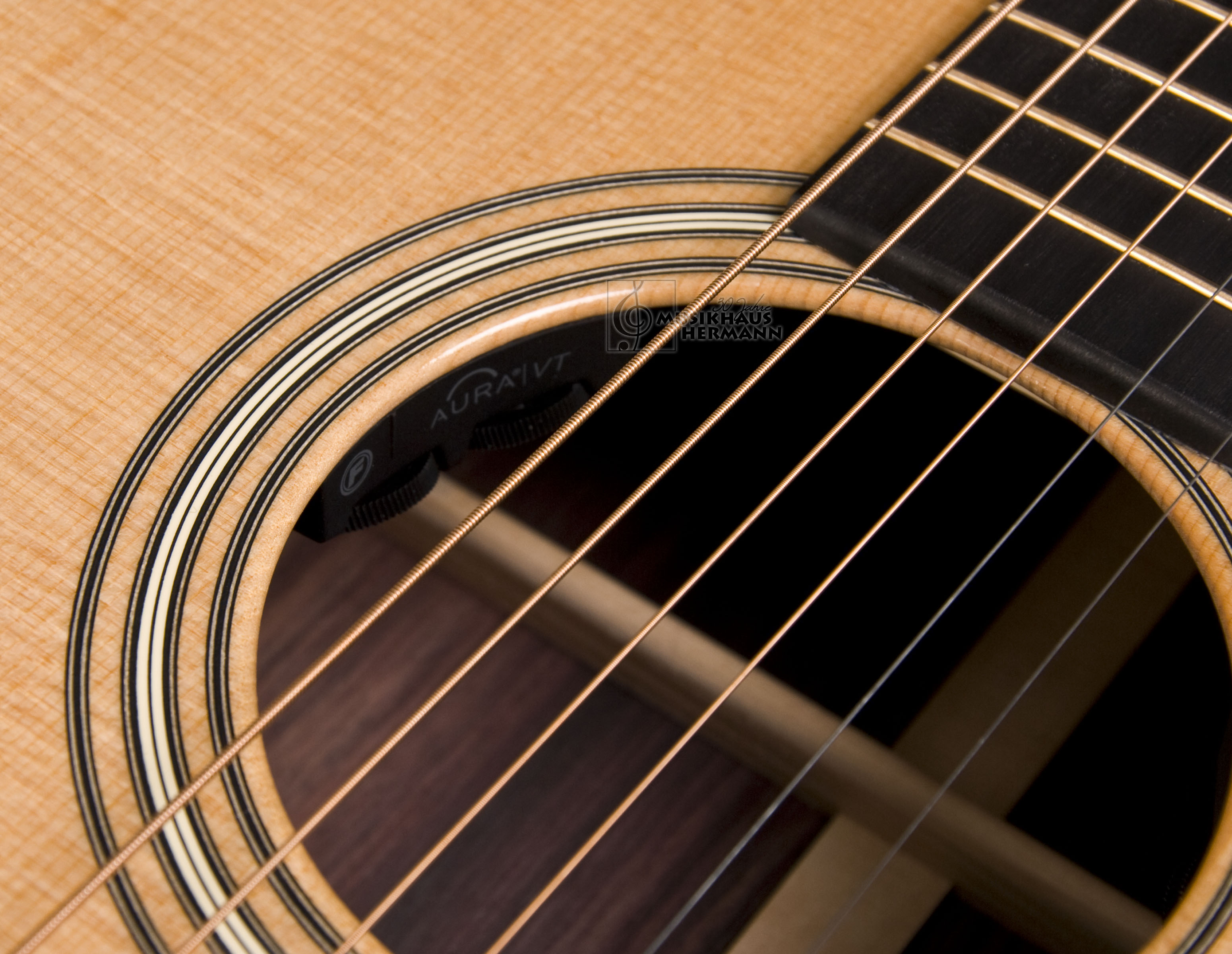 Show gallery (14 images) a7-9103