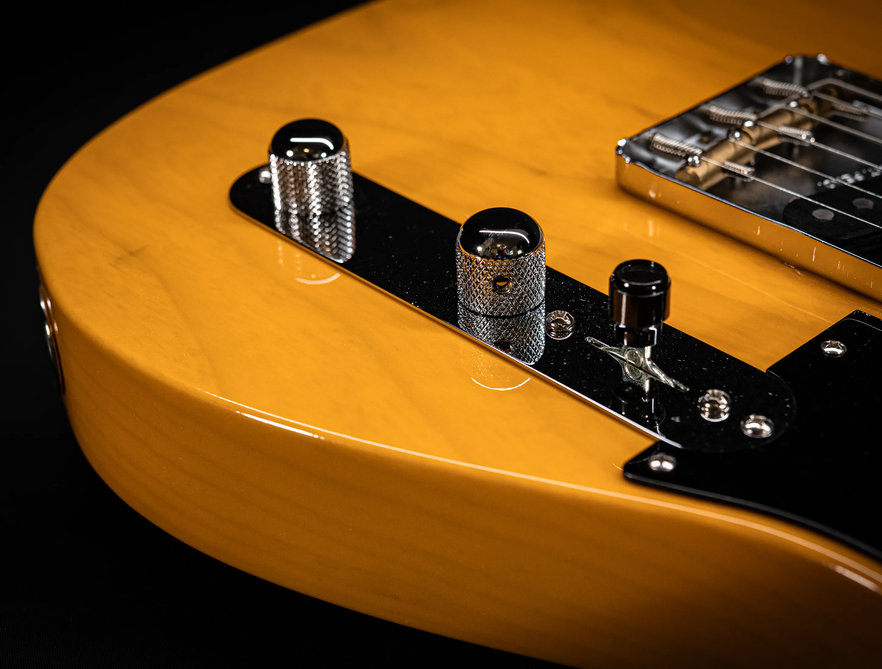 a175682-Fender-MBD- Limited-1952-Humbucker-Telecaster-Timeless-NOS-flame-Neck-Aged-Butterscotch-Blonde-