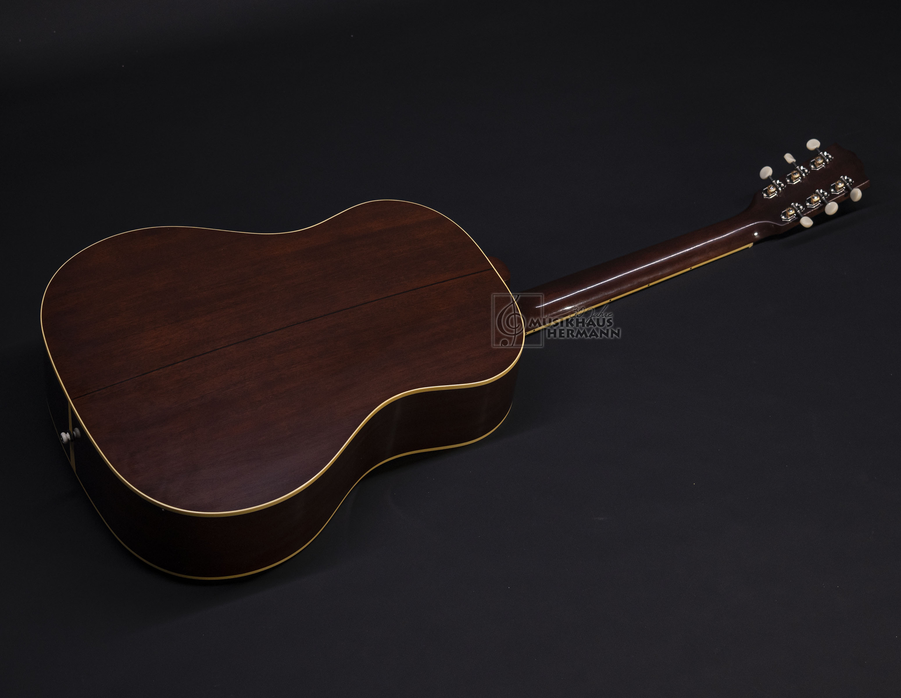 Galerie anzeigen (16 Bilder) a8-8195 gibson-1939-j-55-faded-vintage-sunburst