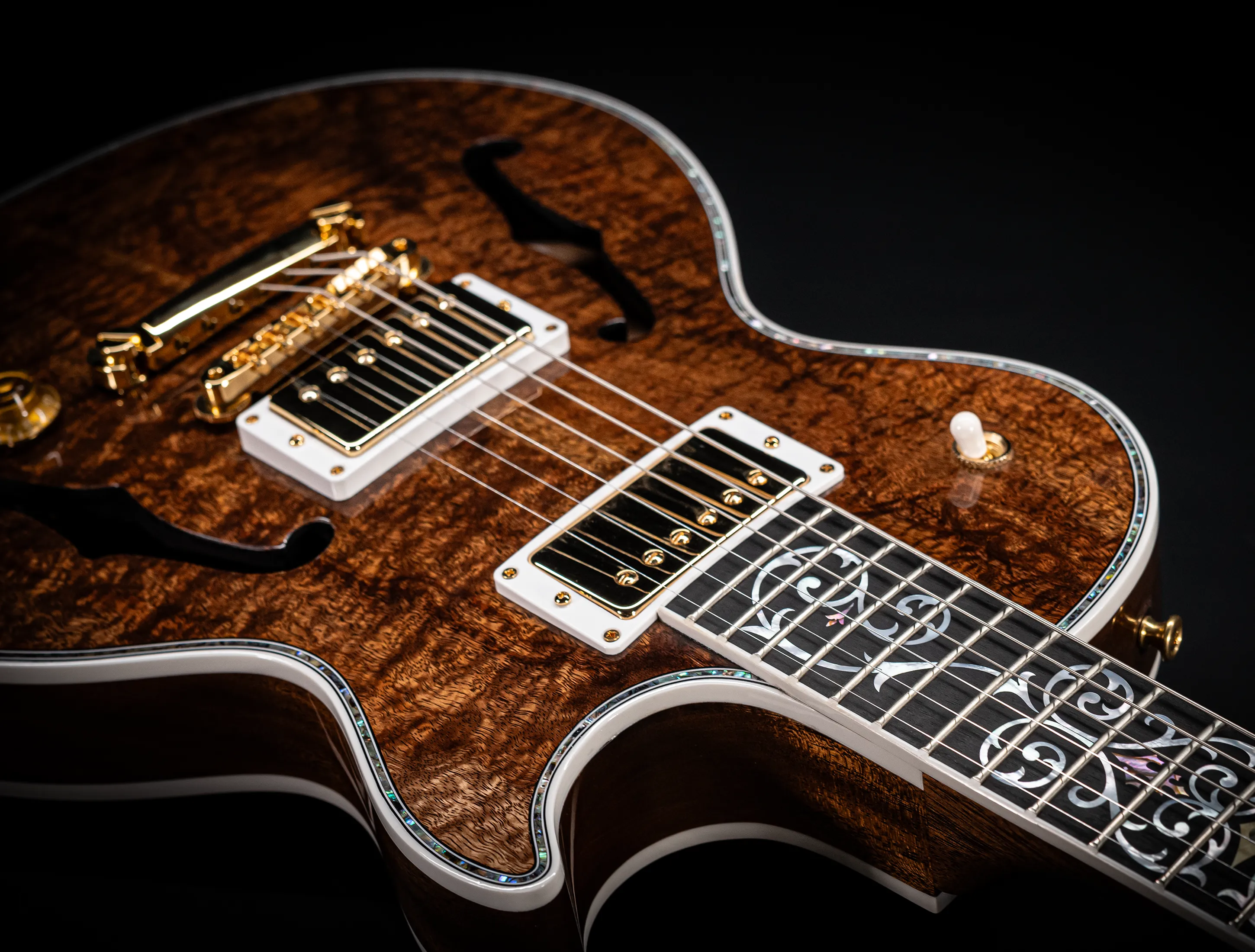 Gibson Les Paul ULTIMA BELLA VOCE Mastergrade Koa F-Hole GLOSS  - ONE-OF-A-KIND