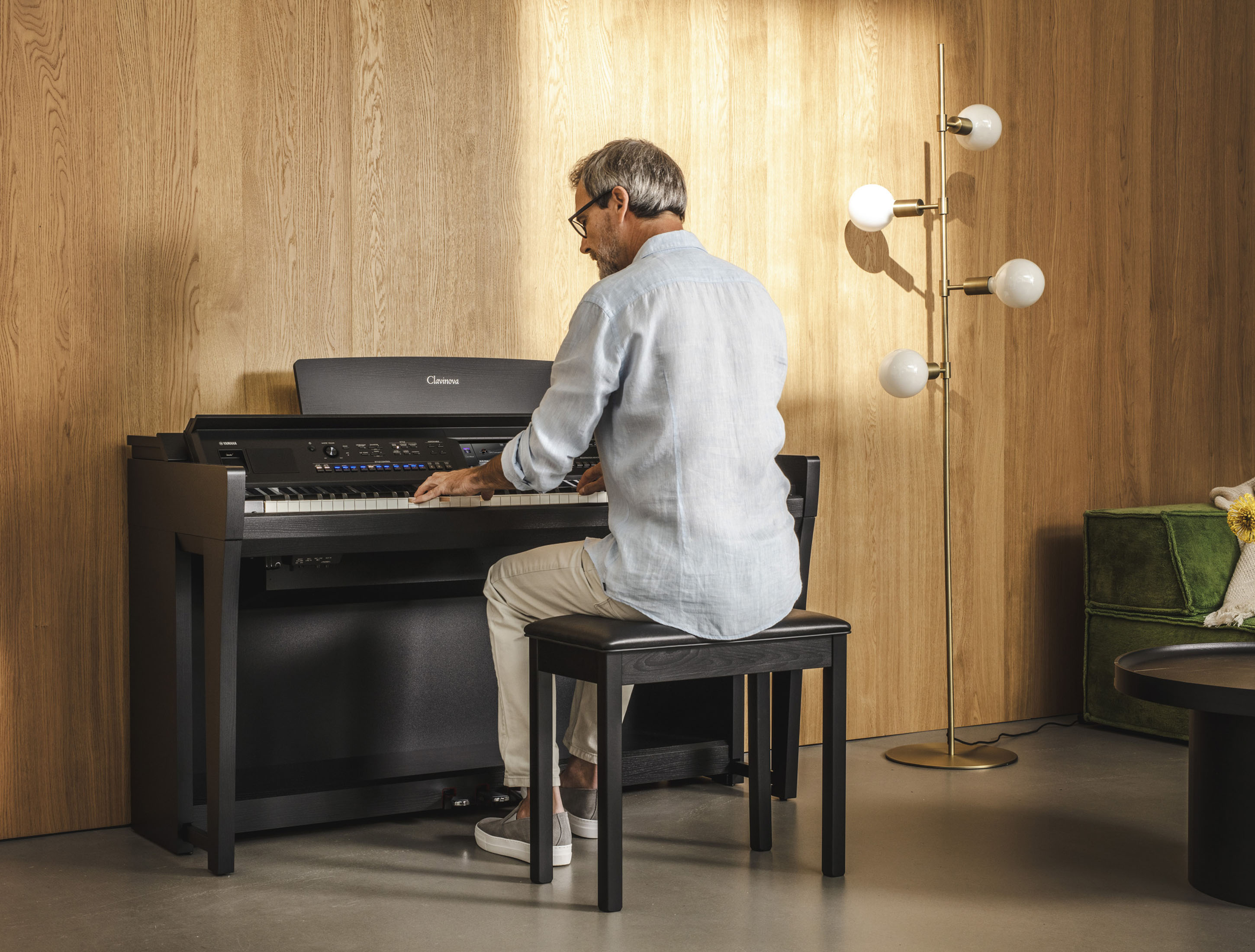 Show gallery (12 images) yamaha-cvp905b-mh012