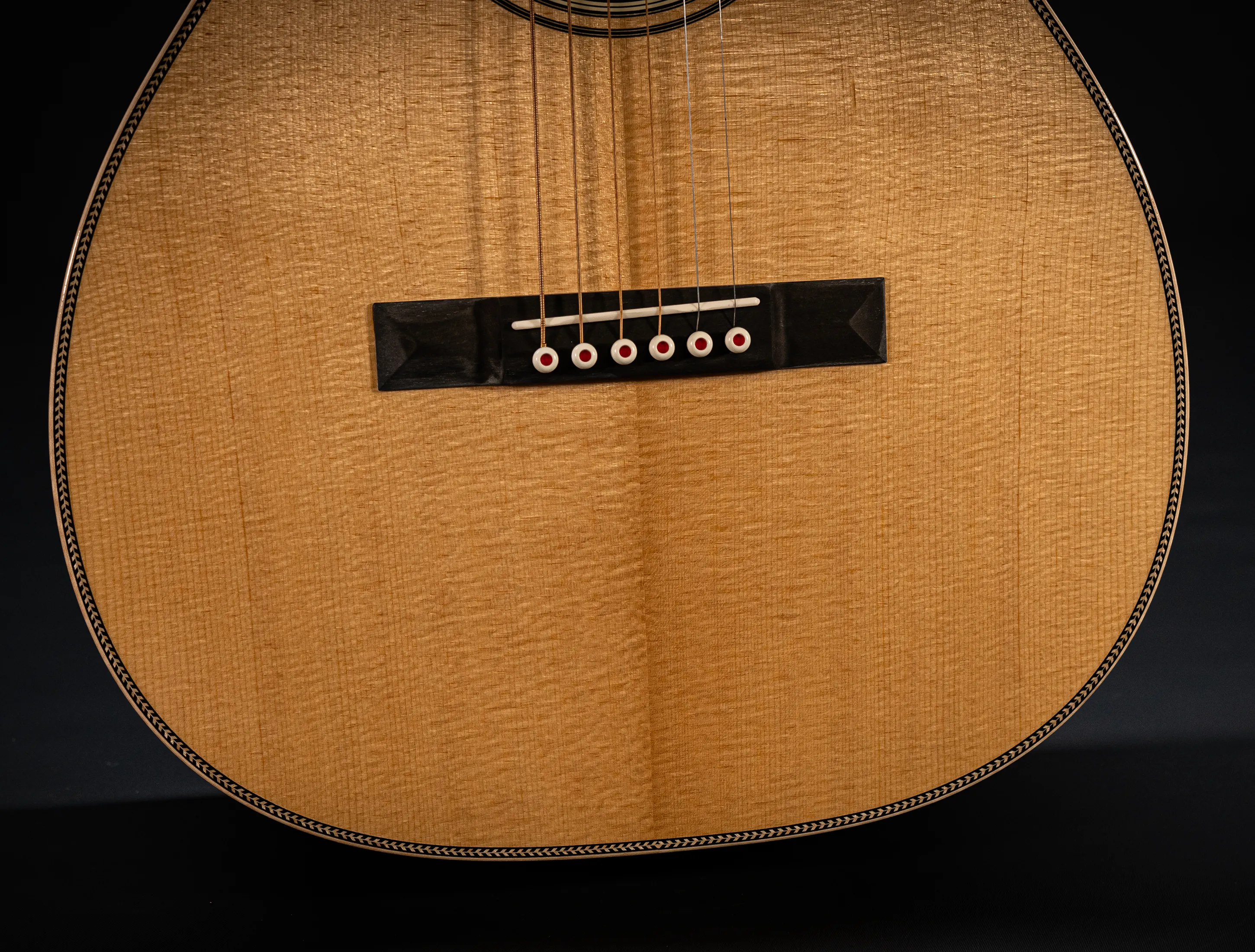 Show gallery (31 images) a170919 Martin 012-28 12-Fret Modern Deluxe Musikhaus-Hermann