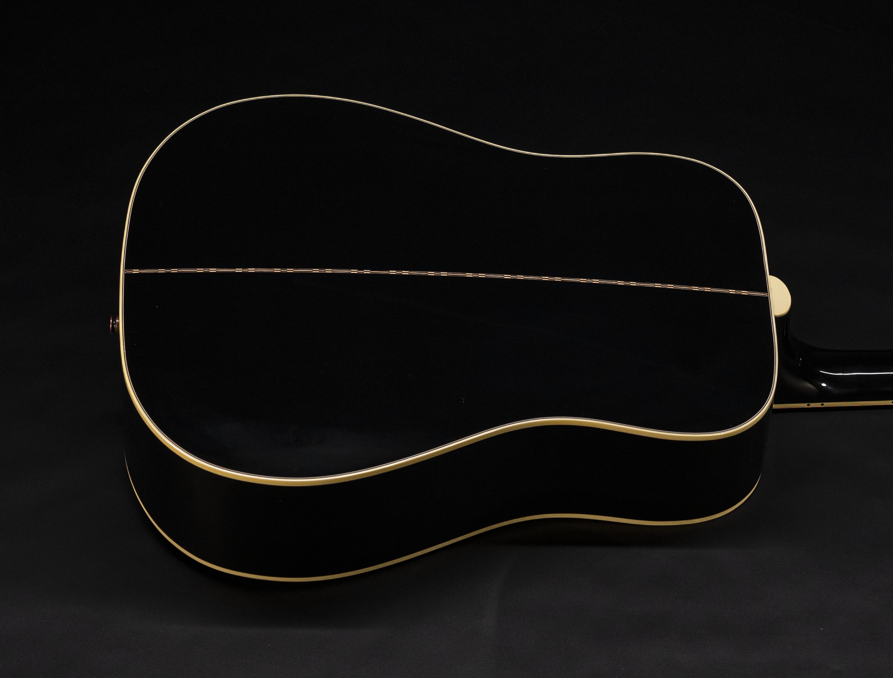 Show gallery (24 images) a110419 Gibson Elvis Dove Signature A Gift for the King - Ebony