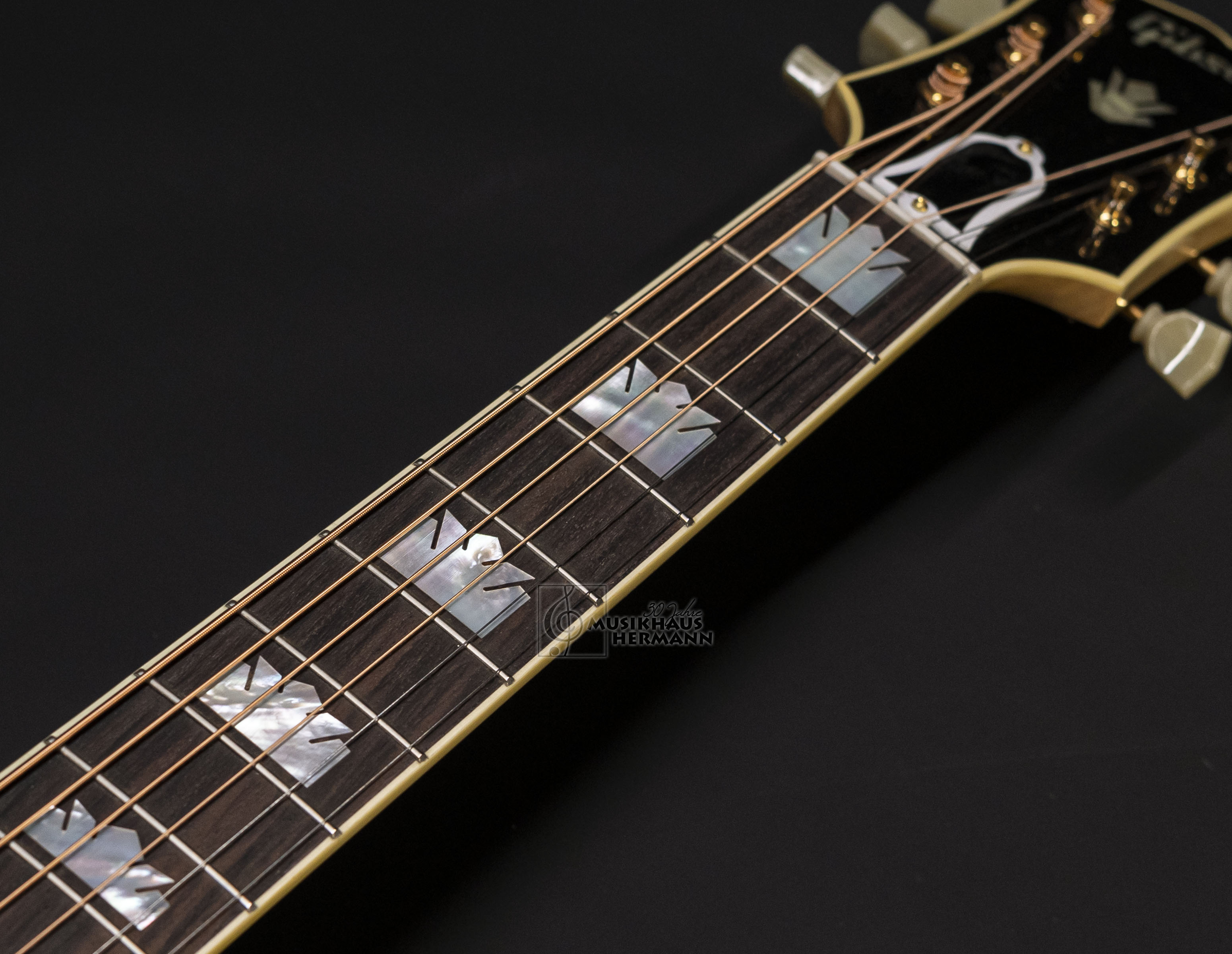 Show gallery (15 images) a8-6858-gibson-sj-200-original-an-antique-natural